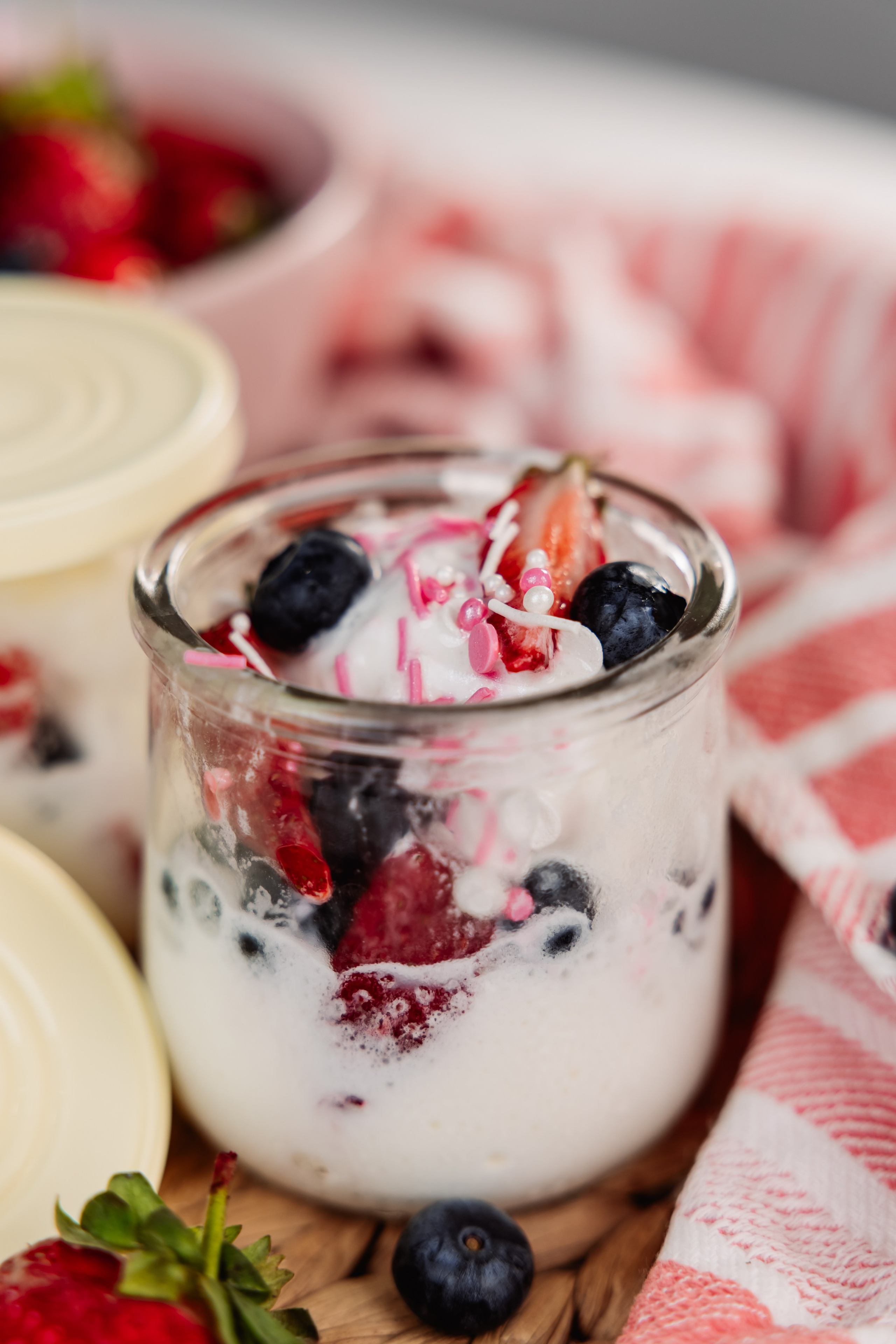 КРЫШКИ ДЛЯ КОЛОМЕНСКИХ ЙОГУРТОВ |OZON | Wildberries. ФОТОГРАФ ИРИНА ШАМАТАВА