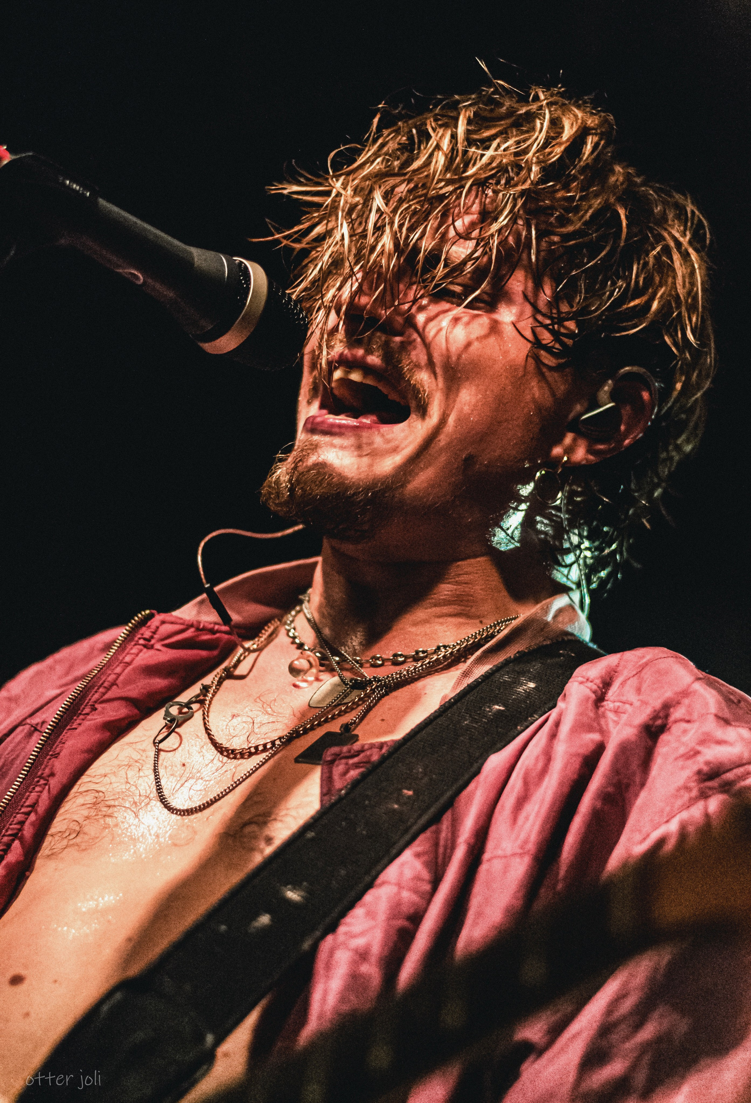 Сергей Горошко и Chili Cheese | 16 Тонн. Концертный репортёр Валерия Сафина