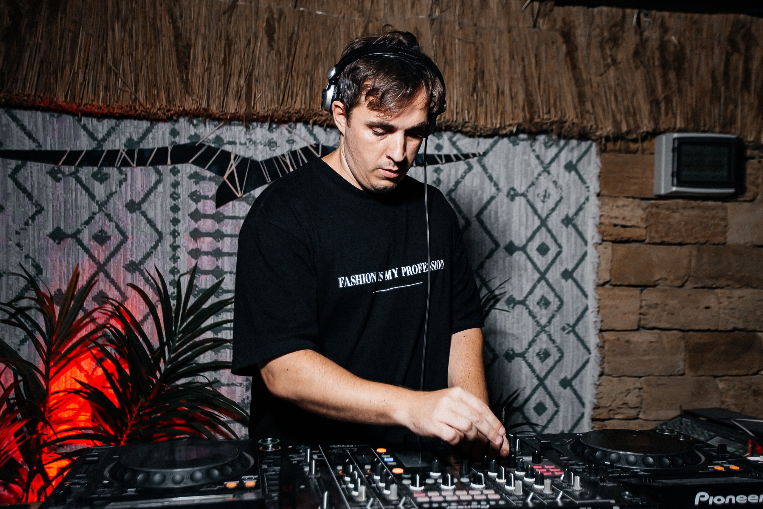 Чайка_на_пляже_Ялта_25.07.2024. Аминов Руслан | Фотограф