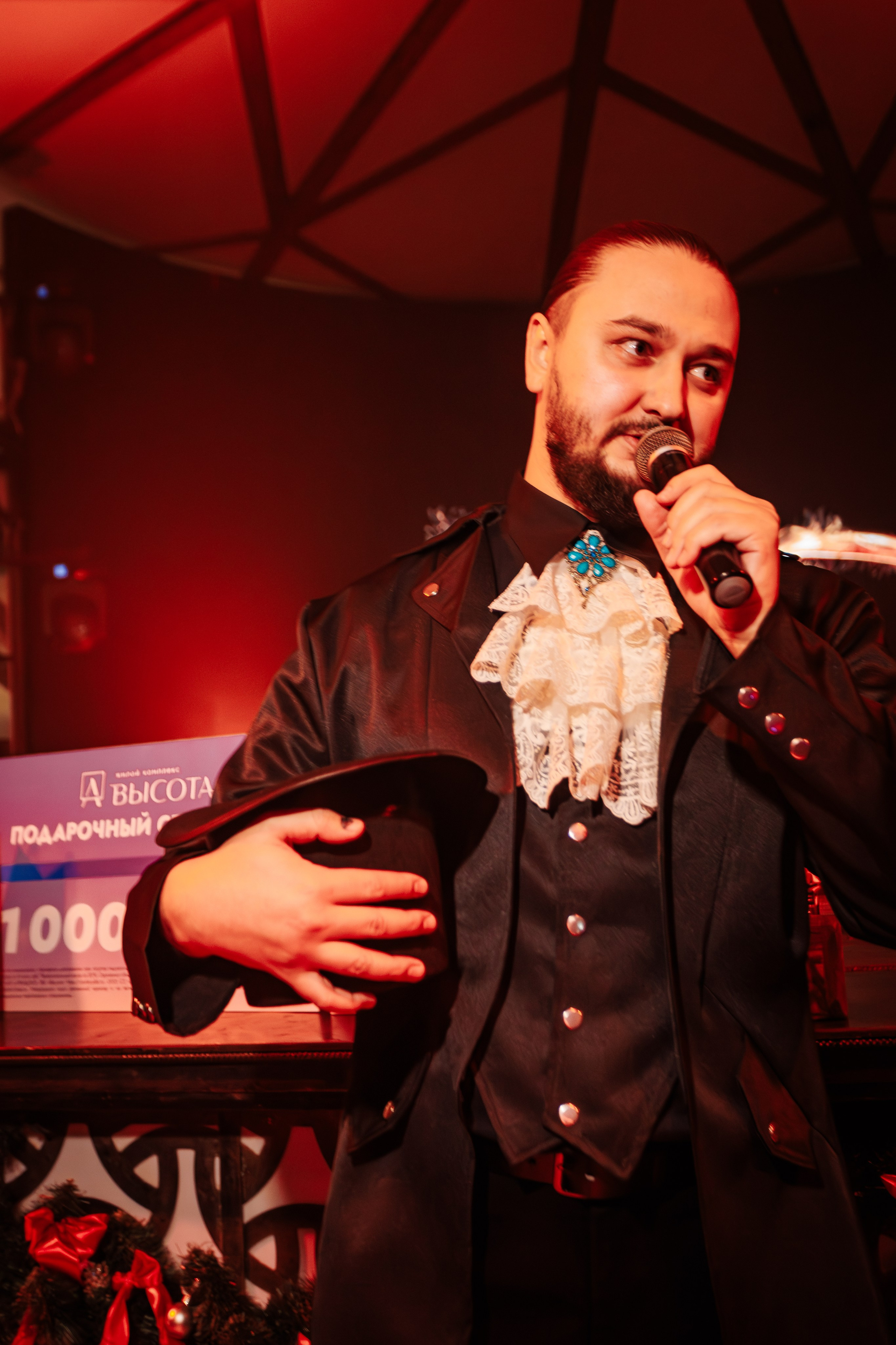 Новогодняя шоу-программа «MAGIC TIME» в PTIZZA BAR_Ялта_31.12.2025. Аминов Руслан | Фотограф