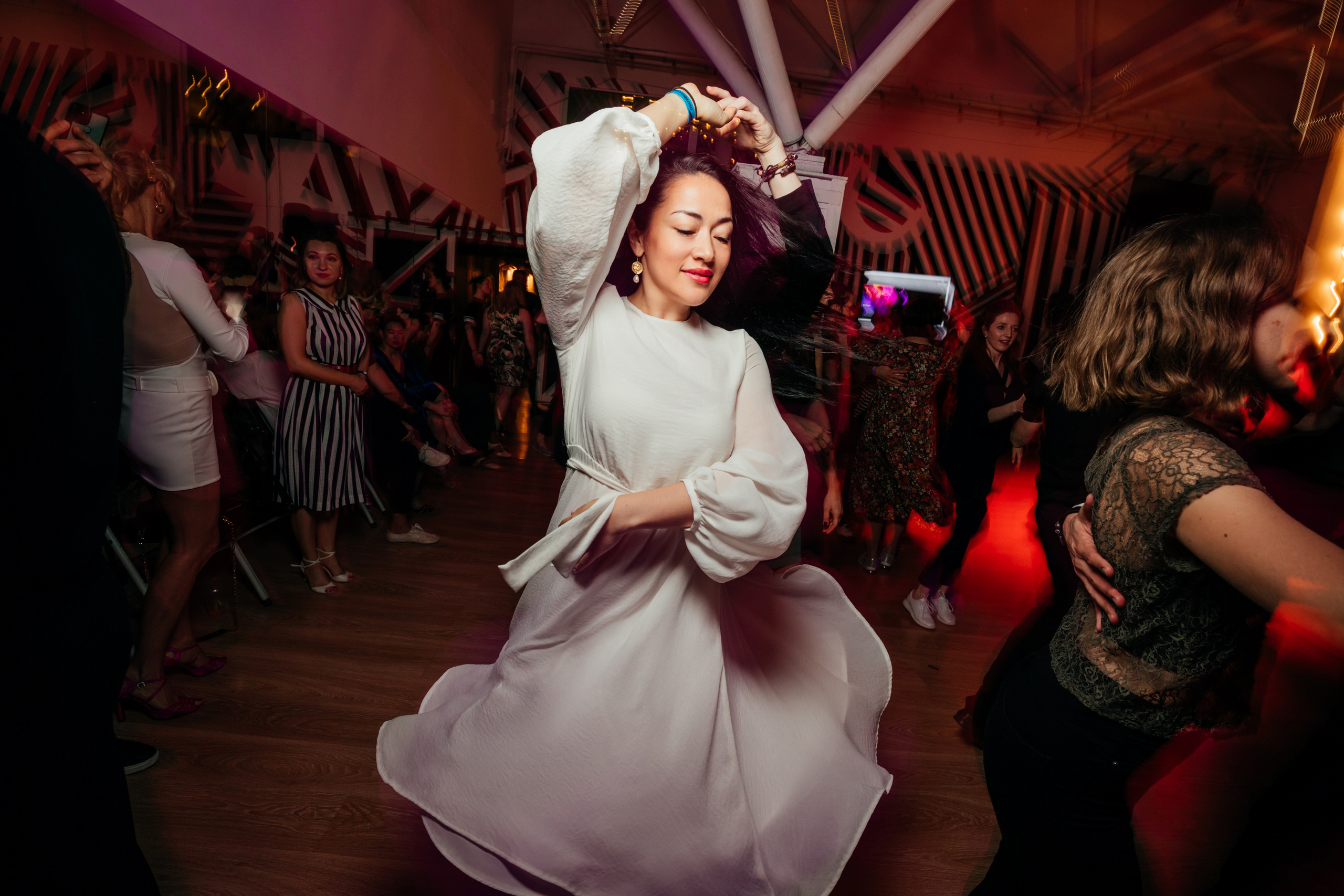 О ТАНЦАХ. Свадебный и семейный фотограф в Москве Анастасия Карасева