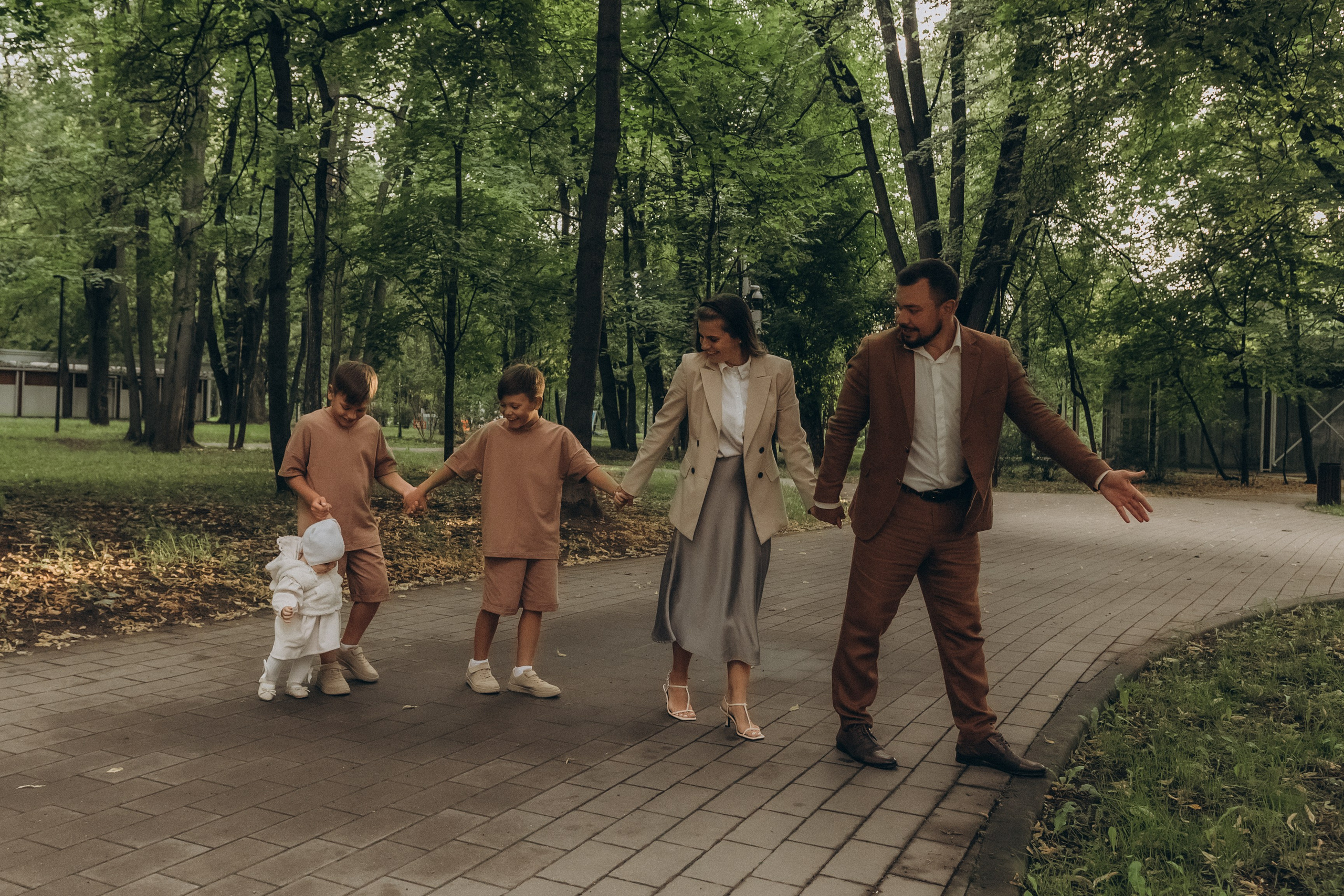 Семейная прогулка. Гаврилова Настя семейный фотограф lifestyle в Москве