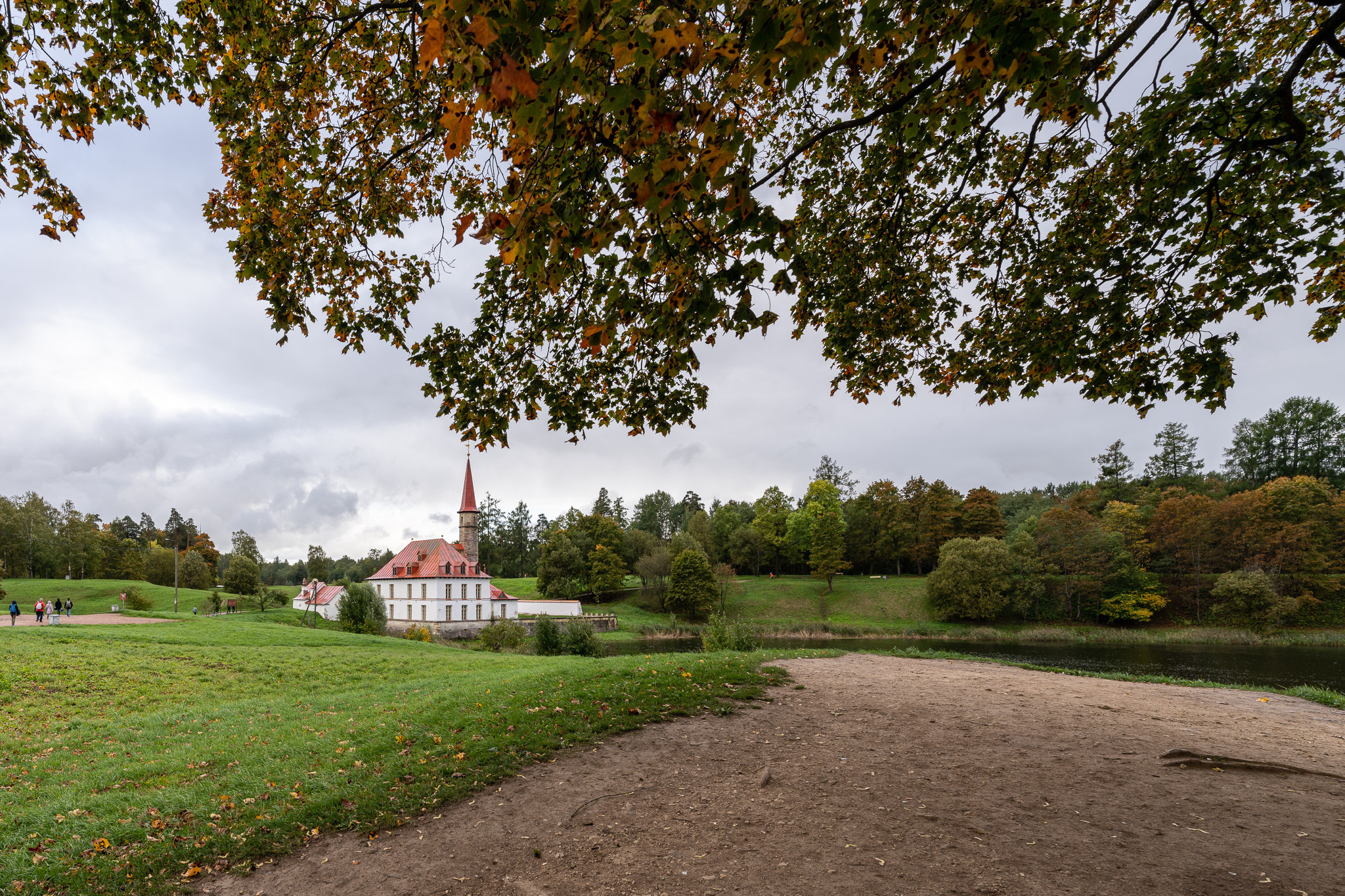 Приоратский парк на Гатчине под Питером