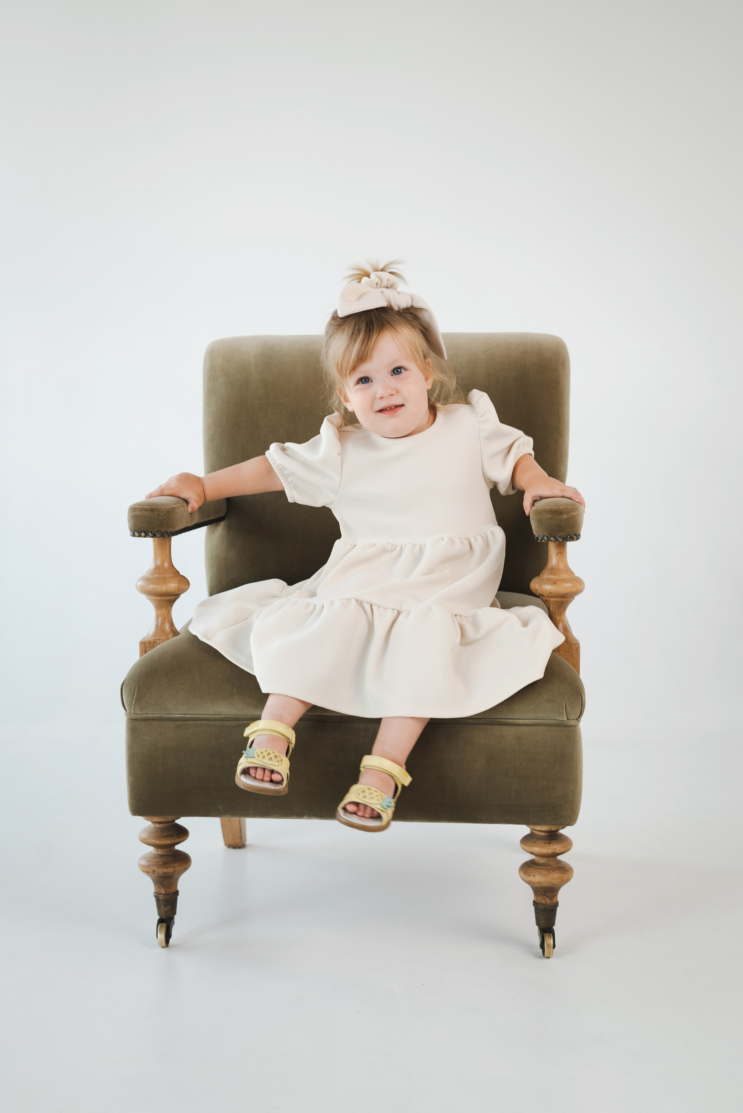 Семейная фотосессия минимализм. Фотограф в Воронеже. Портреты, контент, семейные сьемки