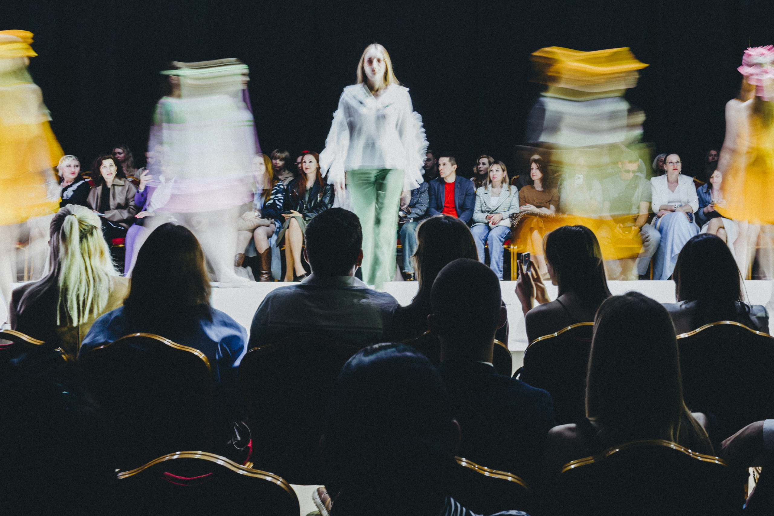 Фотограф Руслан Кирсанов - рекламная backstage съемка недели моды DonFashionWeek 