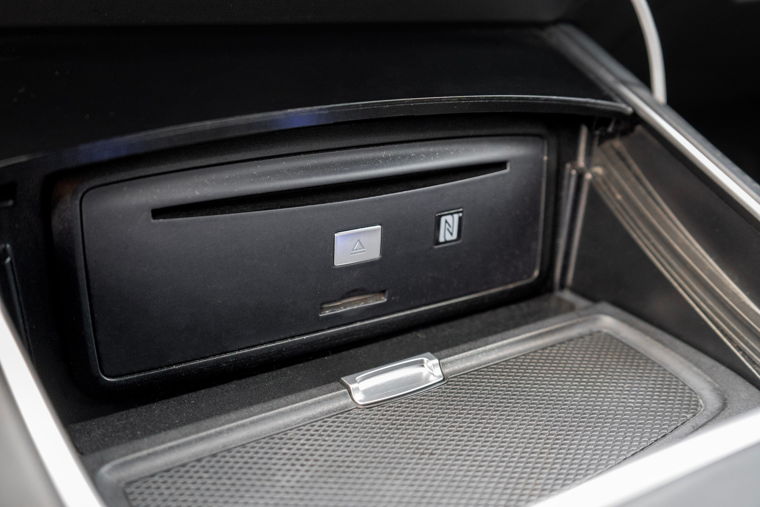 Mercedes S-class (W222)