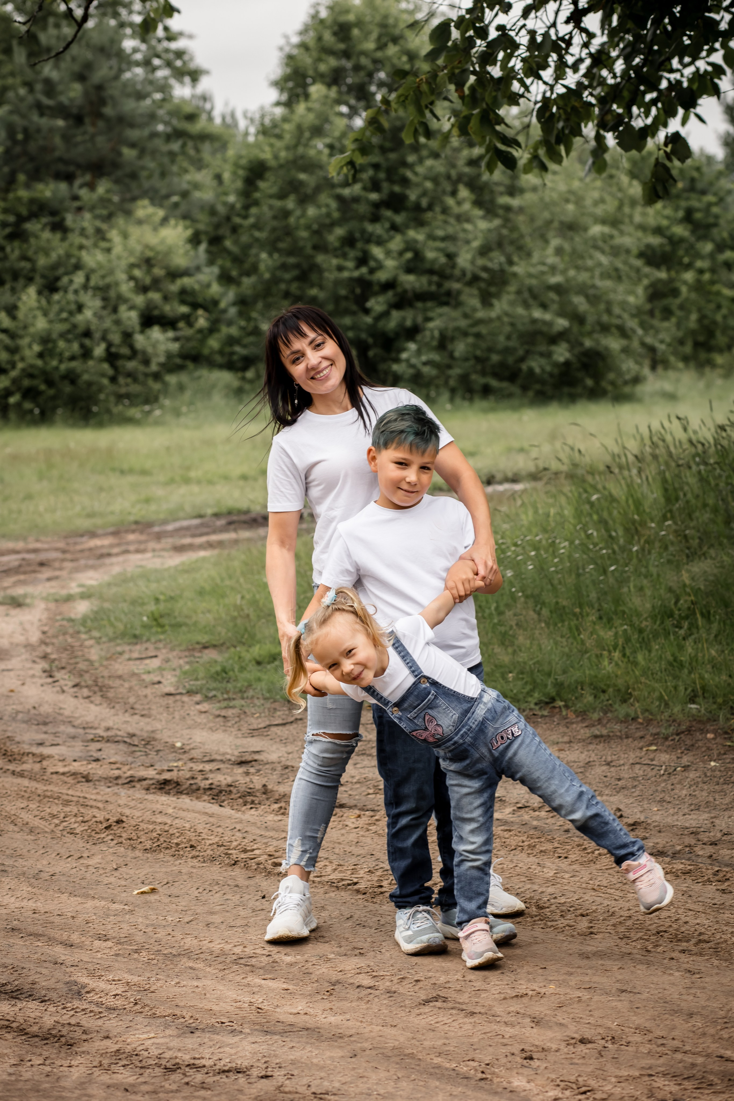 Катя с детками