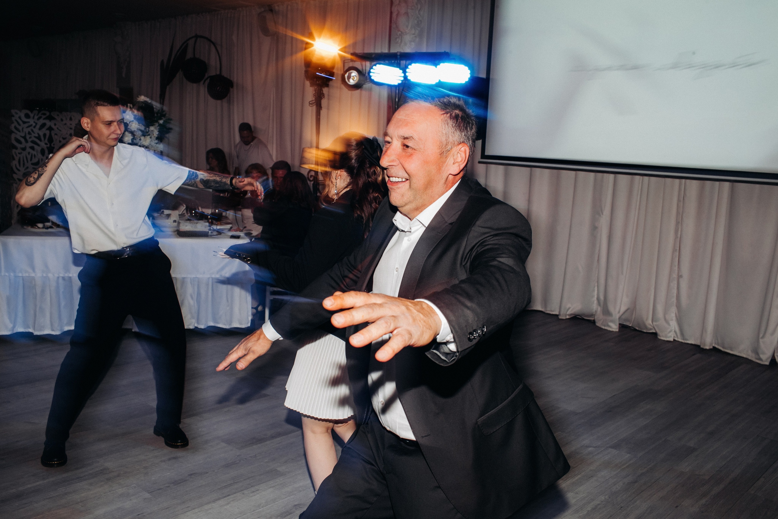 Vlad & Nadya (Saint-Petersburg, Russia). Destination wedding photographer Peter Letu