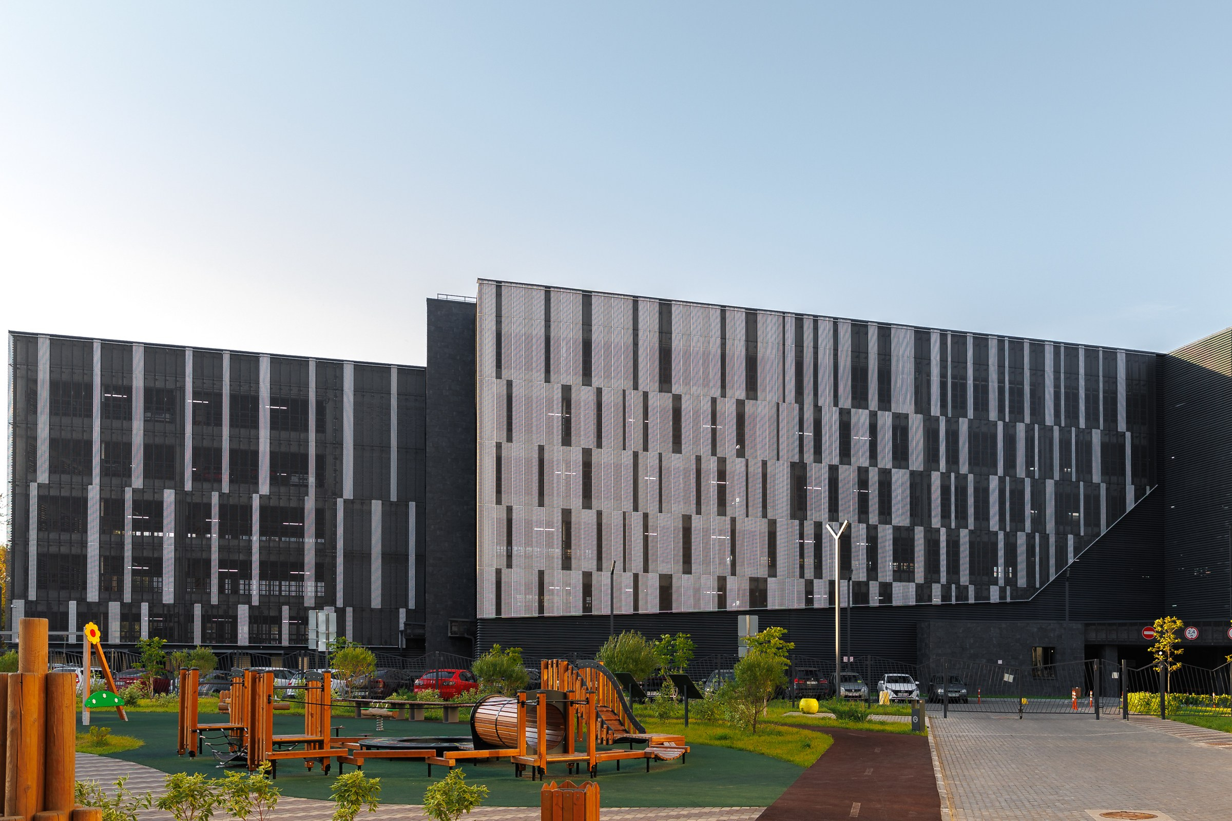 Парковка. Нонский Руслан, фотограф Казань. Архитектурная и интерьерная съемка, работаю по всей России