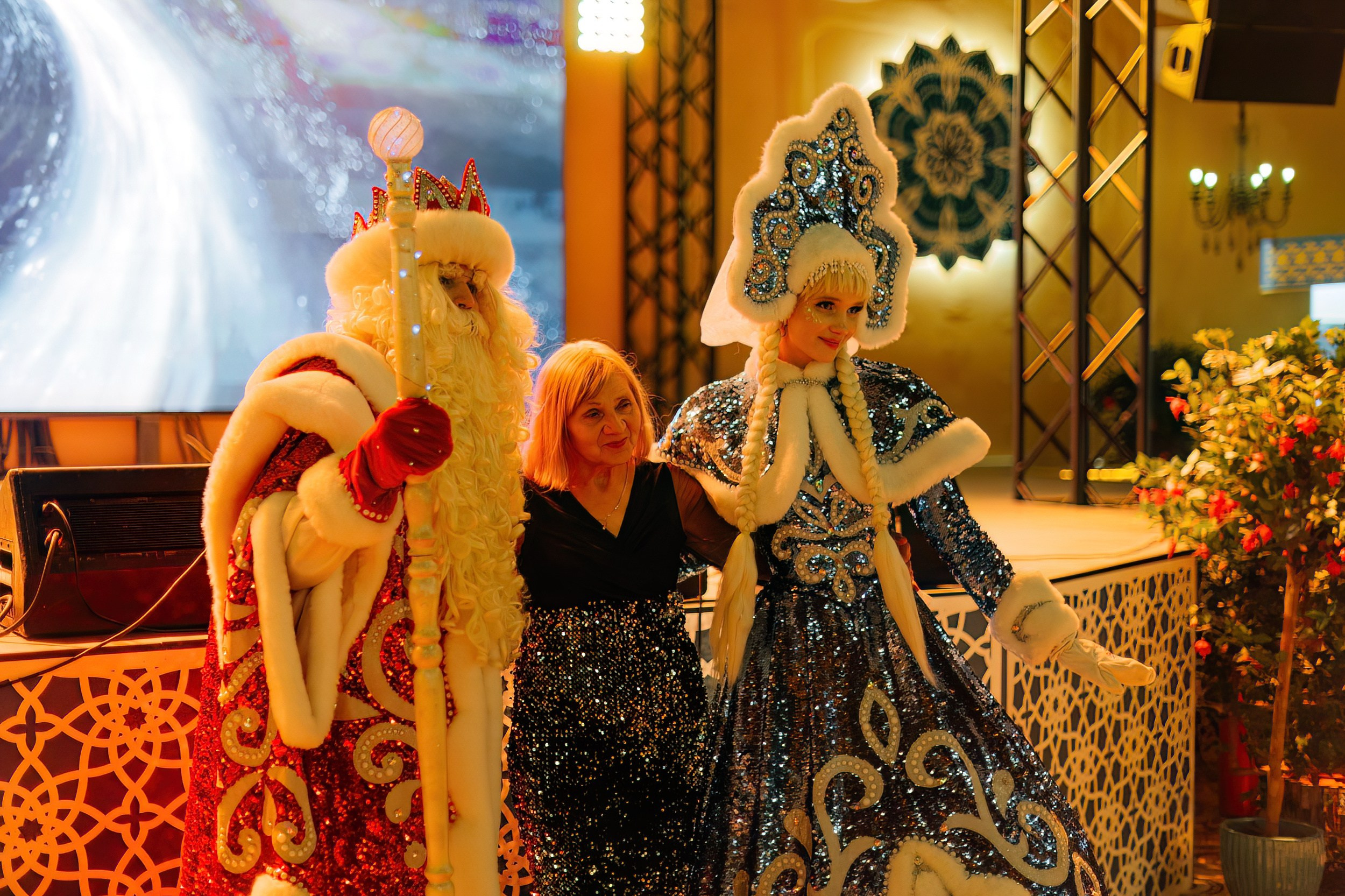 Новогодняя ночь 2024 в ресторане Чайхона ВО. Коммерческий фотограф в Санкт-Петербурге Анна Кобзарь