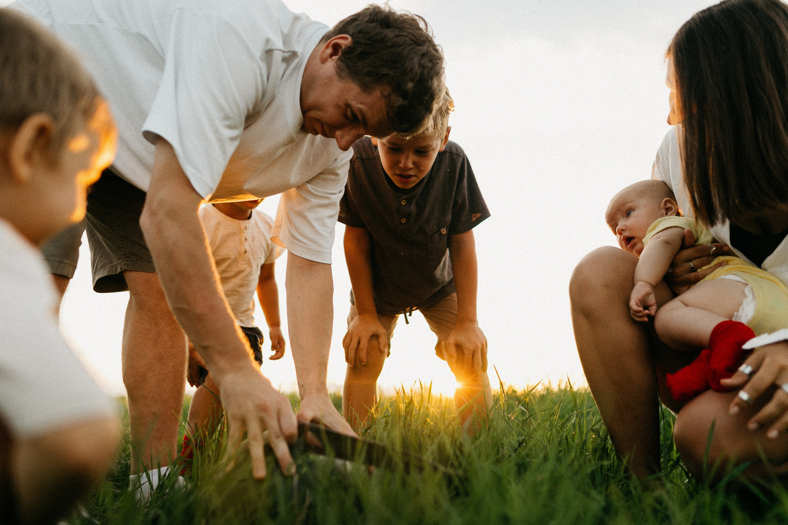 Фотосессия с красными мячами. Семейный фотограф Маша Тимофеева | Москва