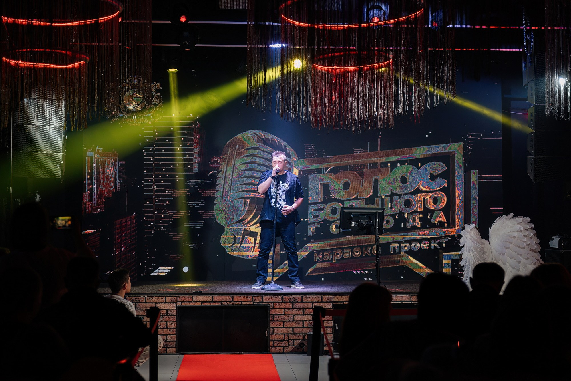 Караоке-проект «Голос большого города». Свадебный и репортажный фотограф Никита Сницарев в Барнауле