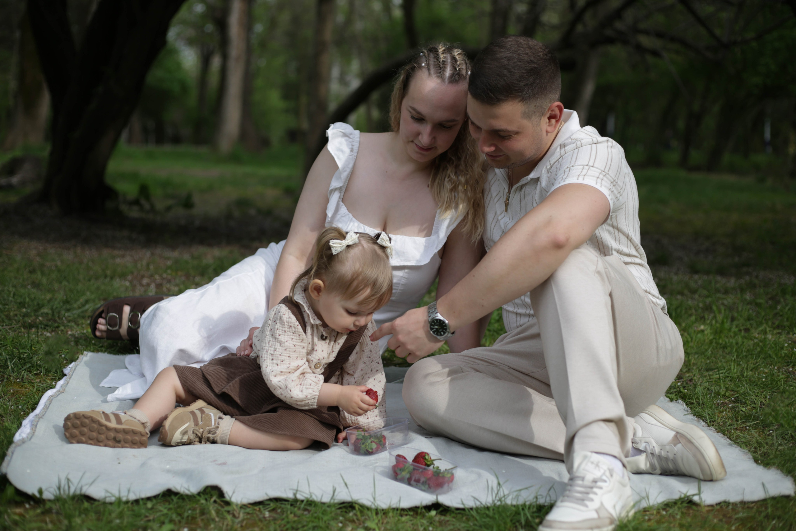 Семейная прогулка в парке. Foto-creator Alisa Zobova