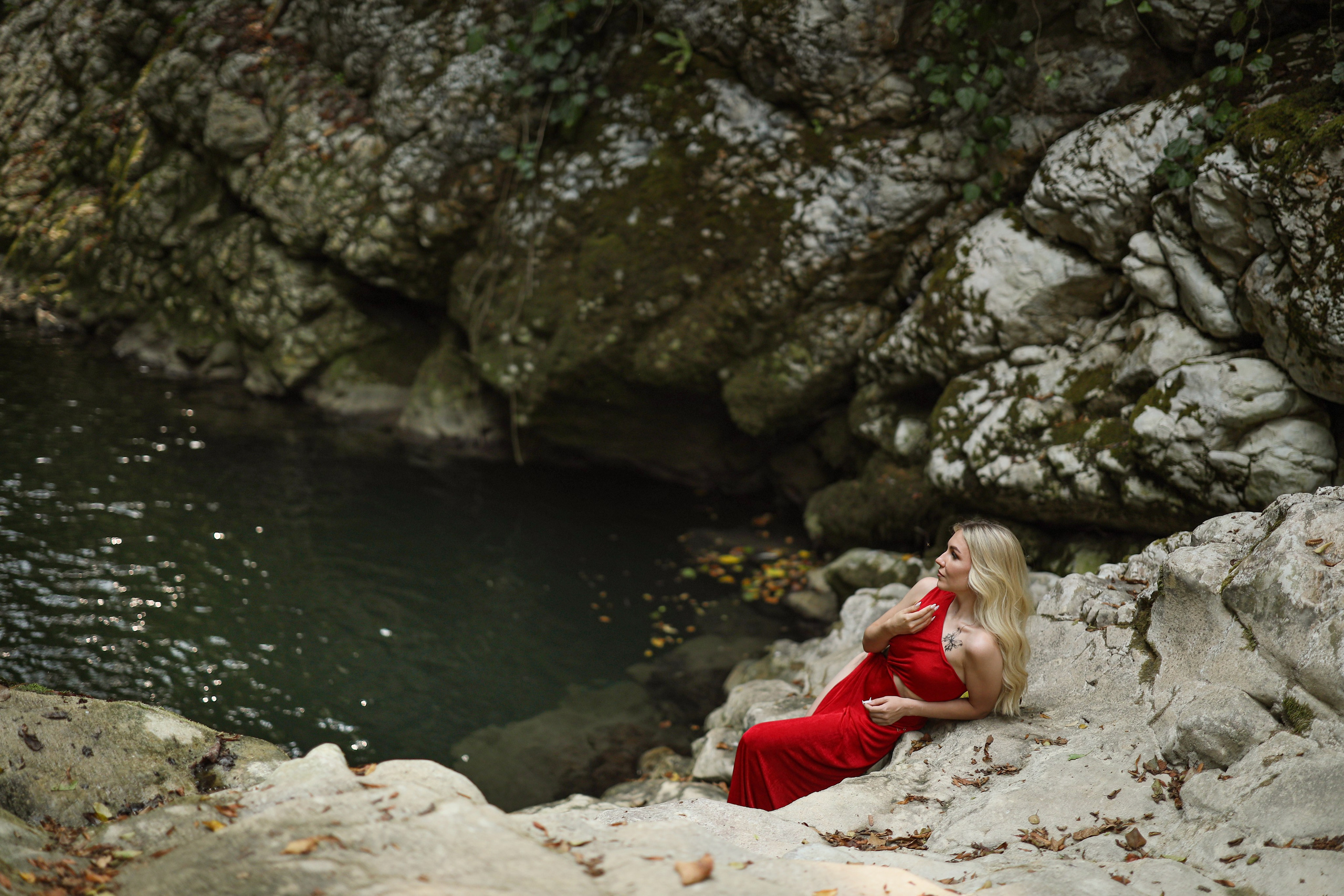 Фотосессия на Ольгинском водопаде для Ирины. Свадебный и семейный фотограф в Абхазии Жанна Соснина