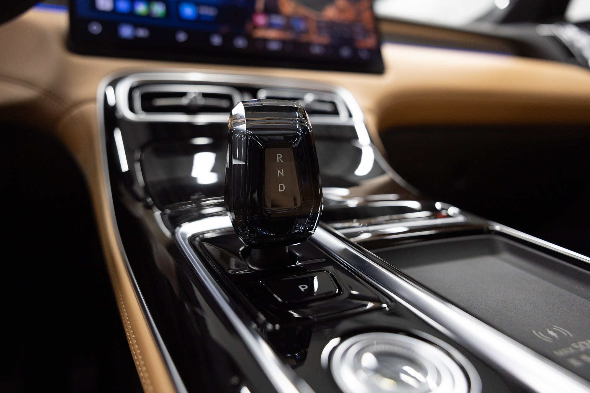 Geely Atlas 1.5T DCT (174 л. с.). Автосалон «Х-Авто»