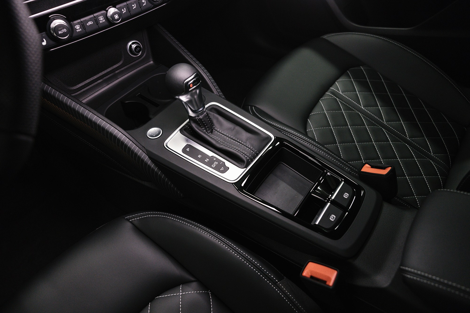 AUDI Q2  35 TFSI 1.5 S tronic (160 л. с.). Автосалон «Х-Авто»