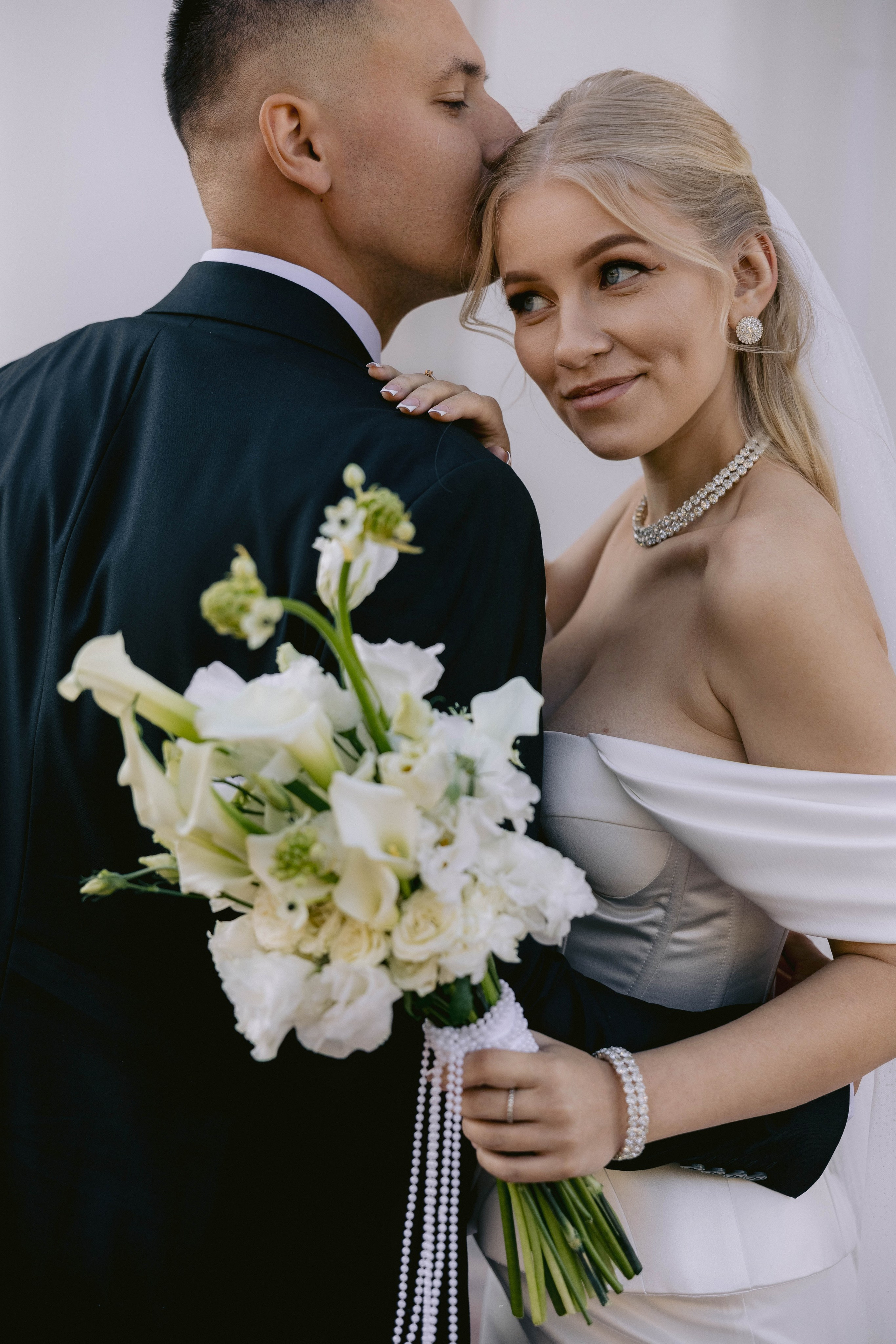 Ангелина, Ефим (прогулка после ЗАГСа). Фотограф в Волгограде Кристина Прохоренко