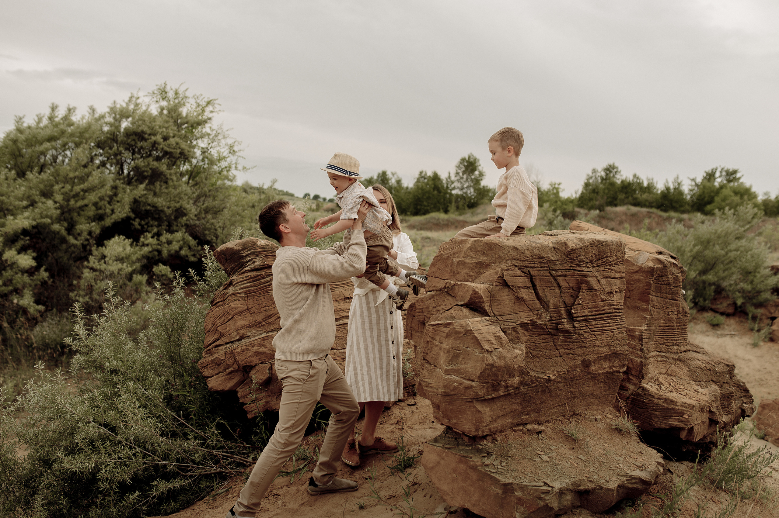 Ирина, Дима и их сынишки. Фотограф Мария Стрелкова