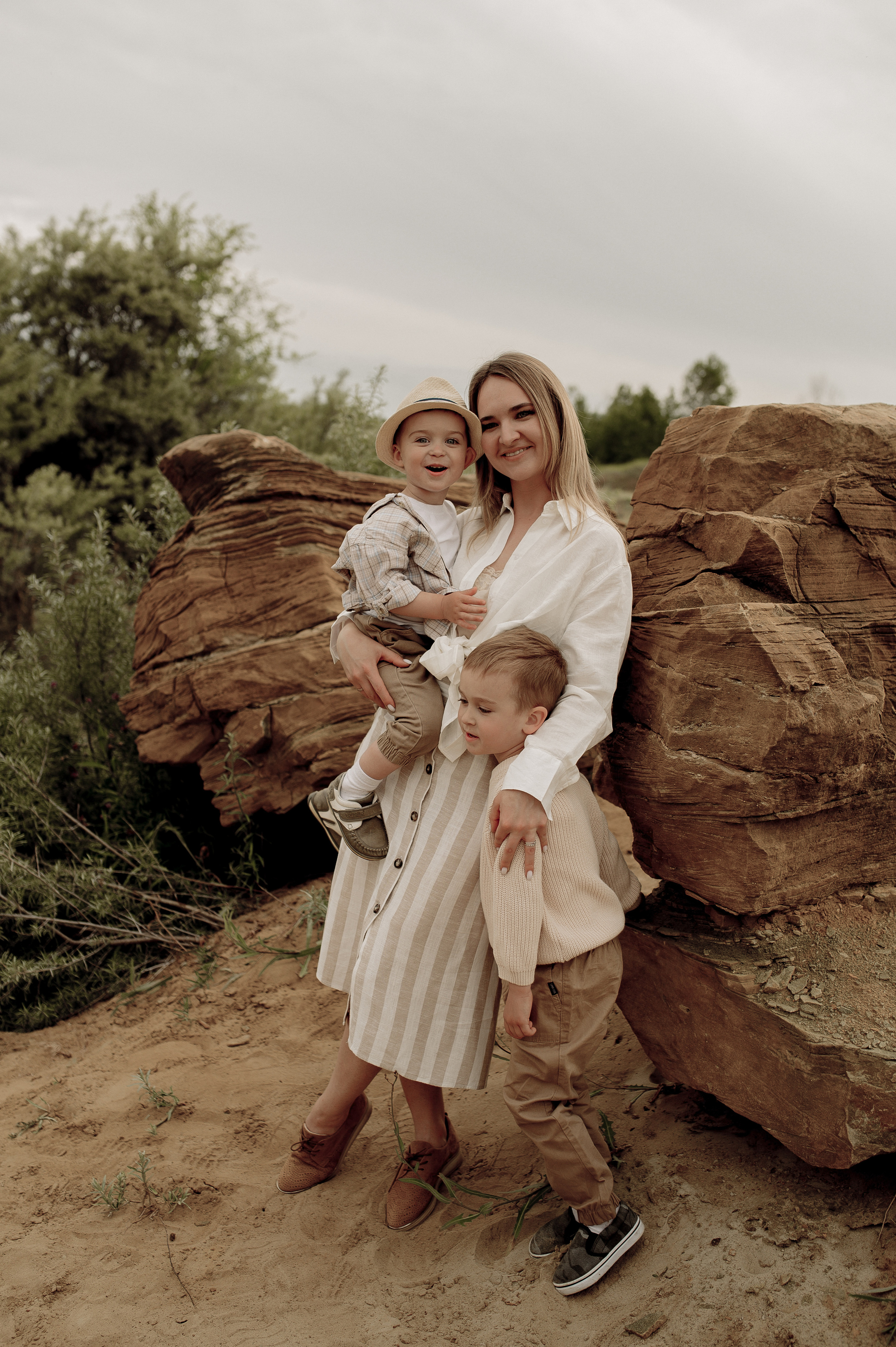 Ирина, Дима и их сынишки. Фотограф Мария Стрелкова