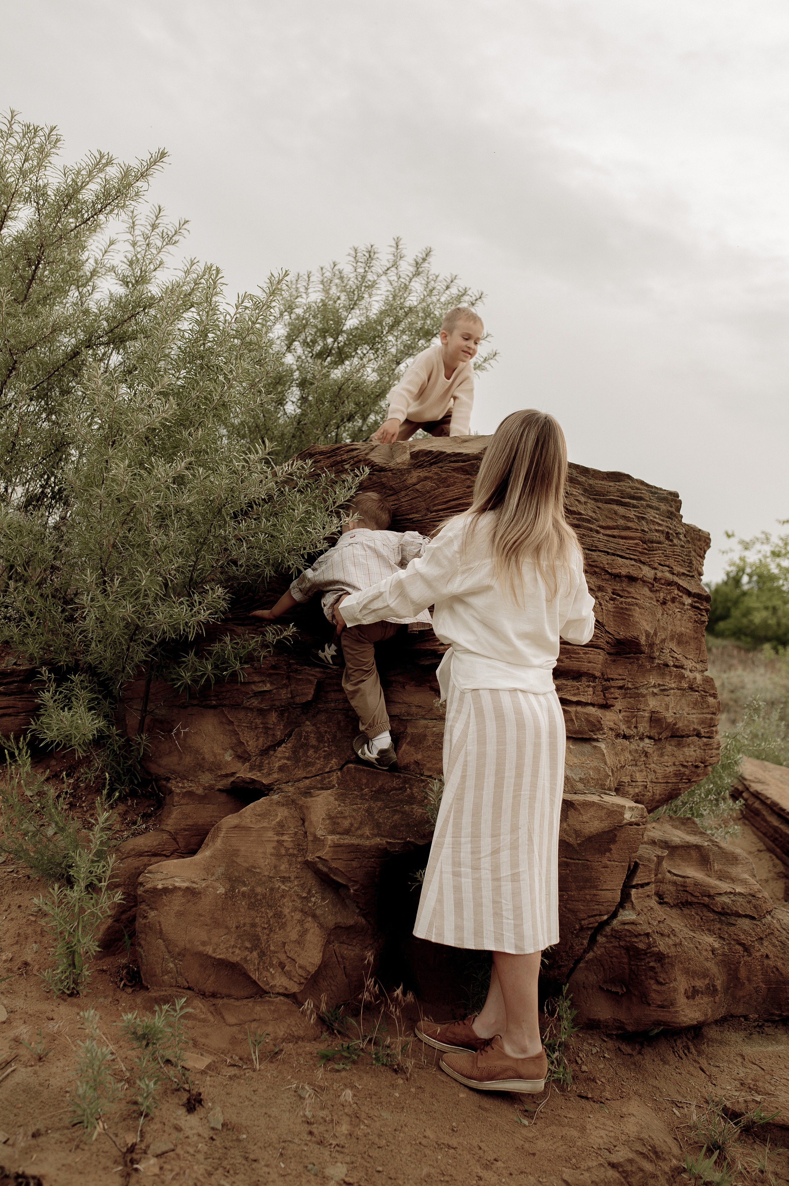 Ирина, Дима и их сынишки. Фотограф Мария Стрелкова