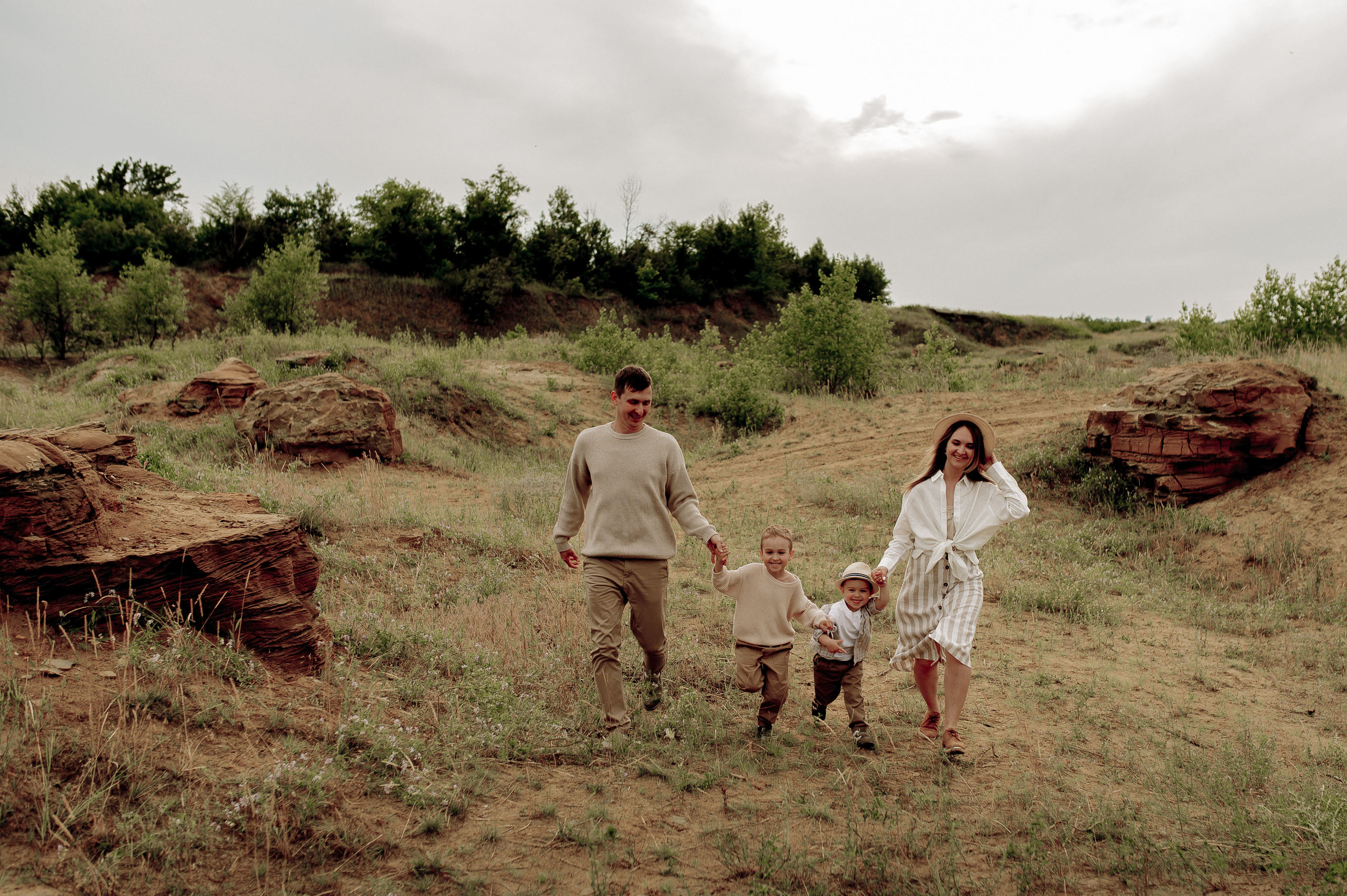 Ирина, Дима и их сынишки. Фотограф Мария Стрелкова