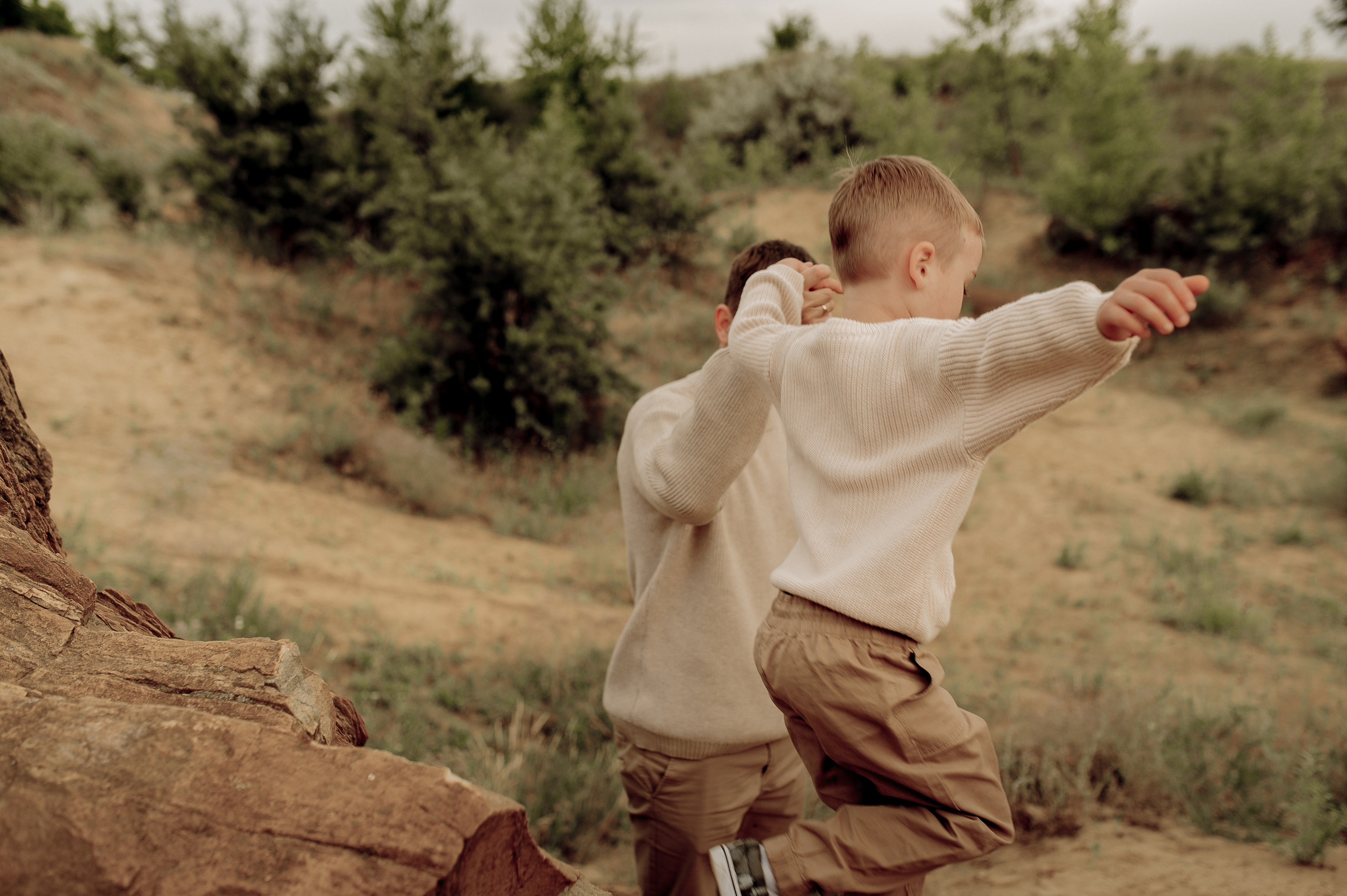 Ирина, Дима и их сынишки. Фотограф Мария Стрелкова