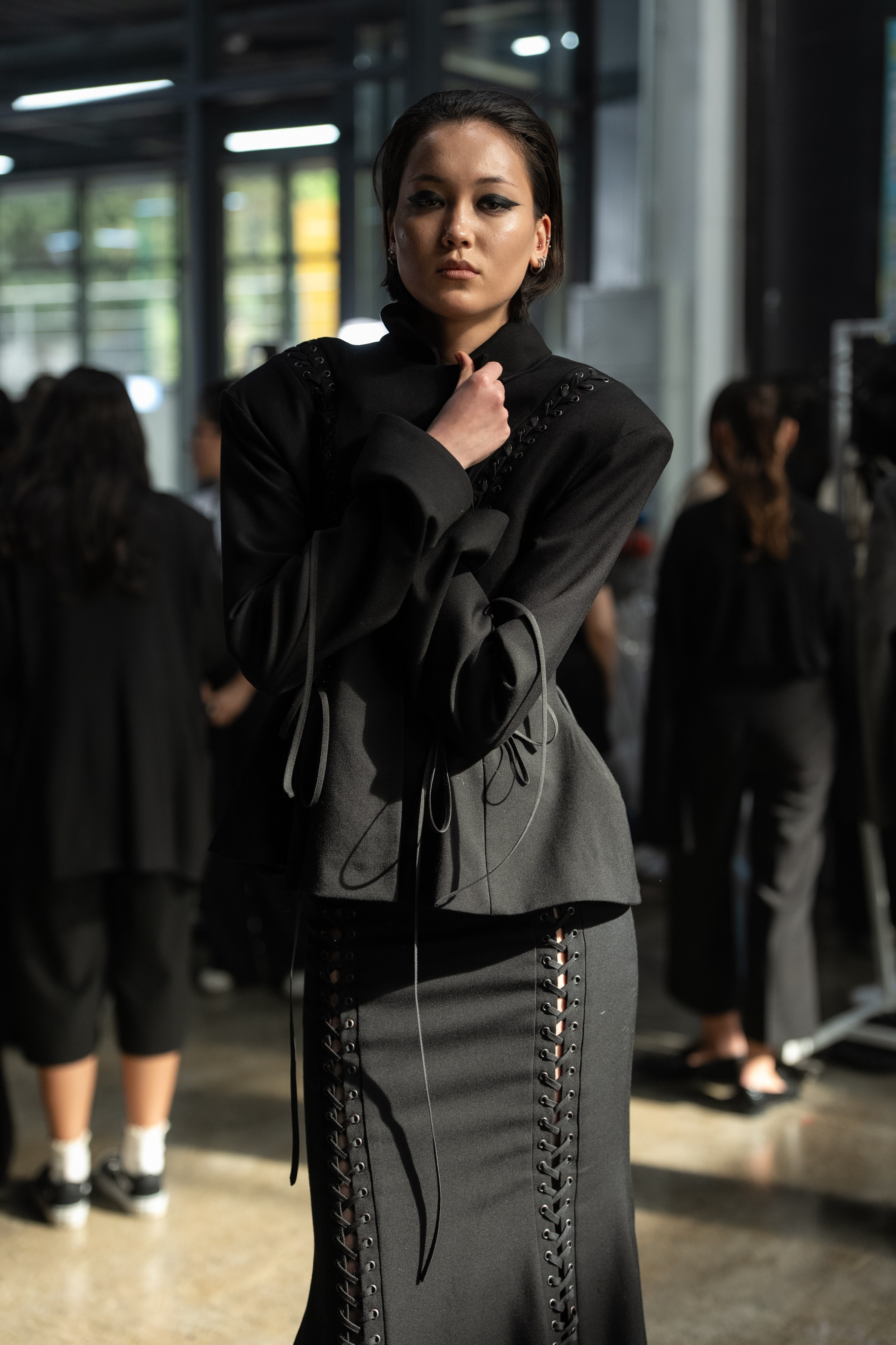 Visa Fashion Week Pre-Fall 2026 April BackStage Day 1. Сайт Алматинского НЮ АРТ, будуар и фэшн фотографа Дениса Карпенко