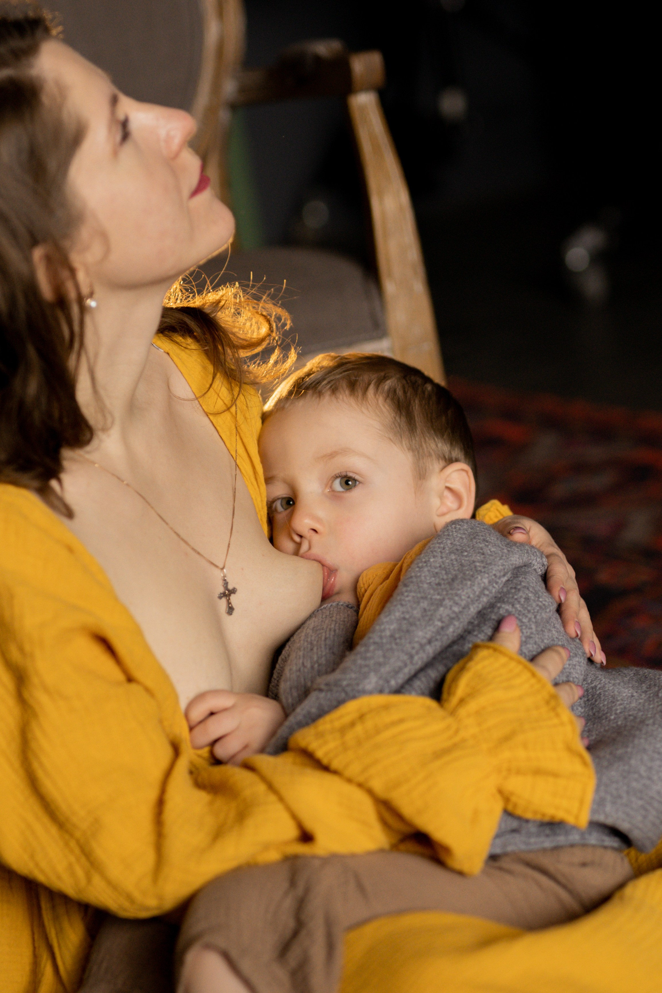 Татьяна и Миша в студии. Фотограф грудного вскармливания в Москве Екатерина