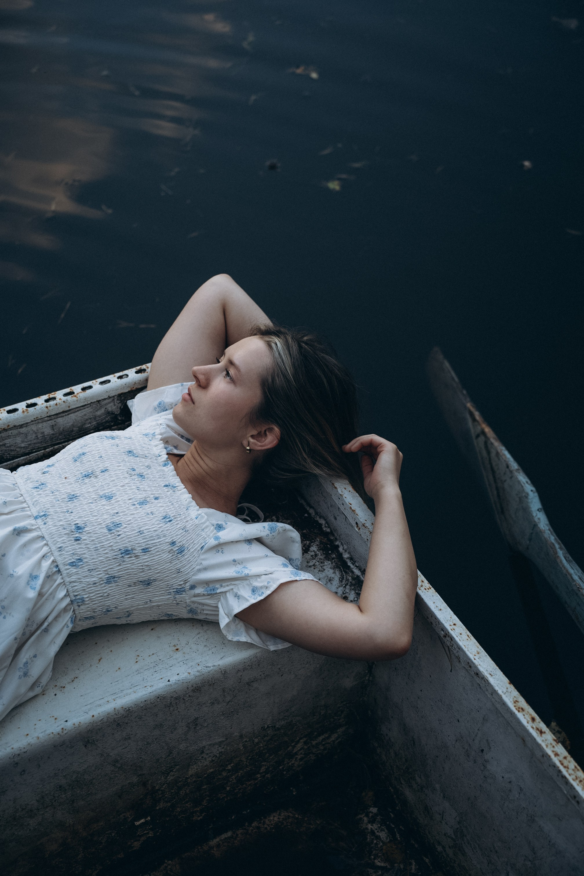 Целоваться в траве. Семейный свадебный фотограф Екатеринбург Первоуральск Шарнина Алёна