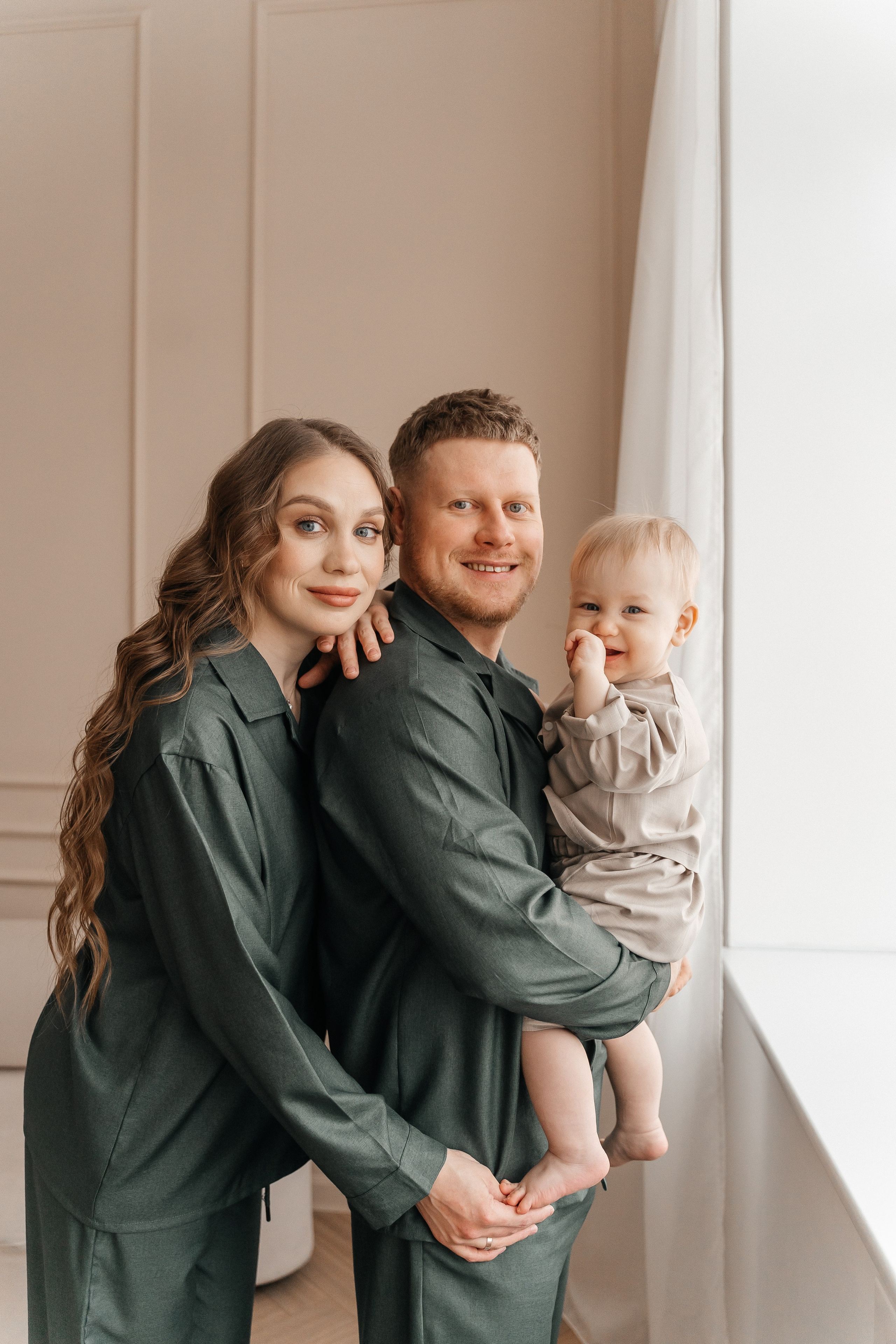 Илья, Таня и Мирон. Волик Мария