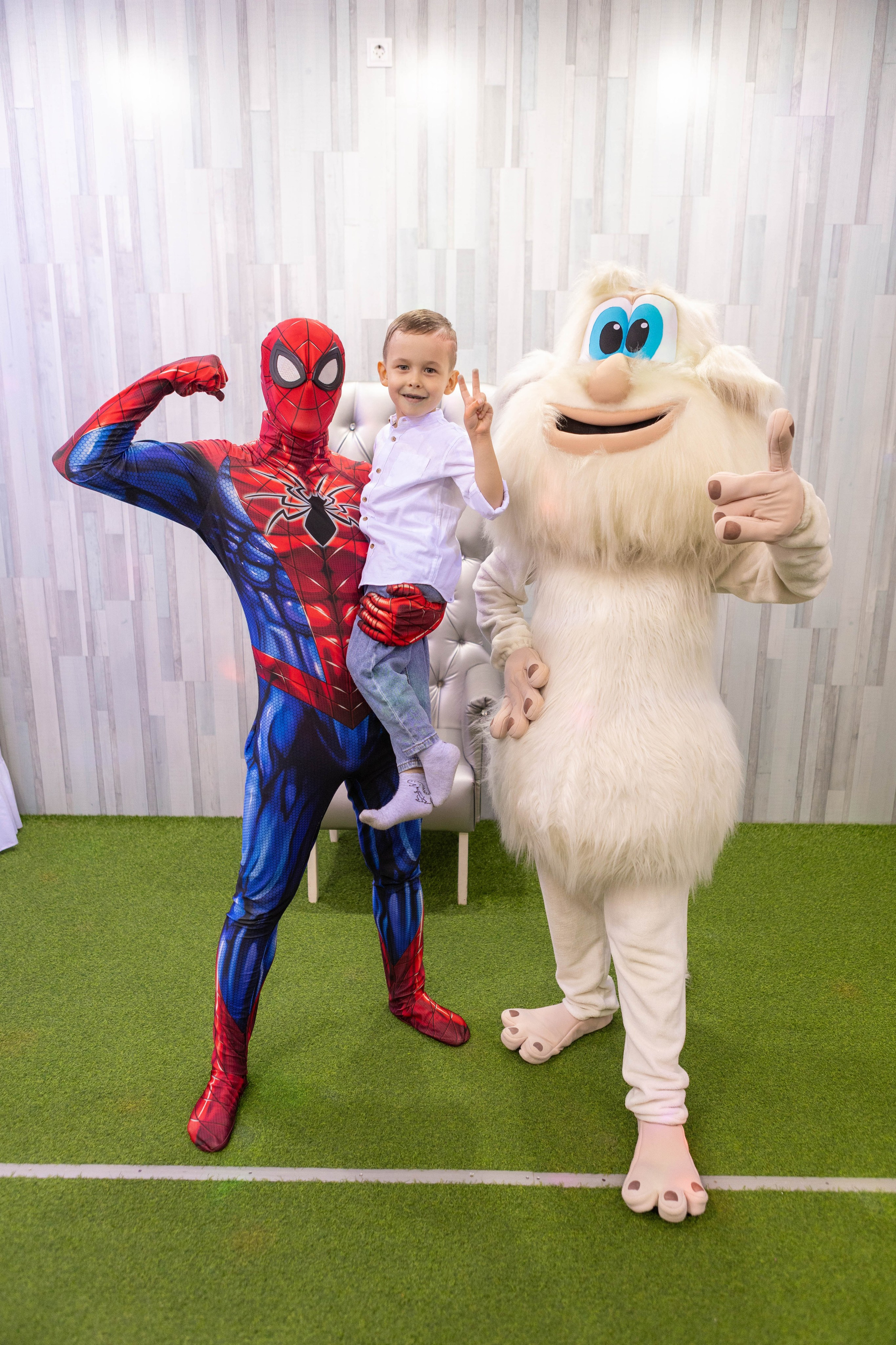 «Супергеройская вечеринка». Свадебный и предметный фотограф Ренат Каламперов