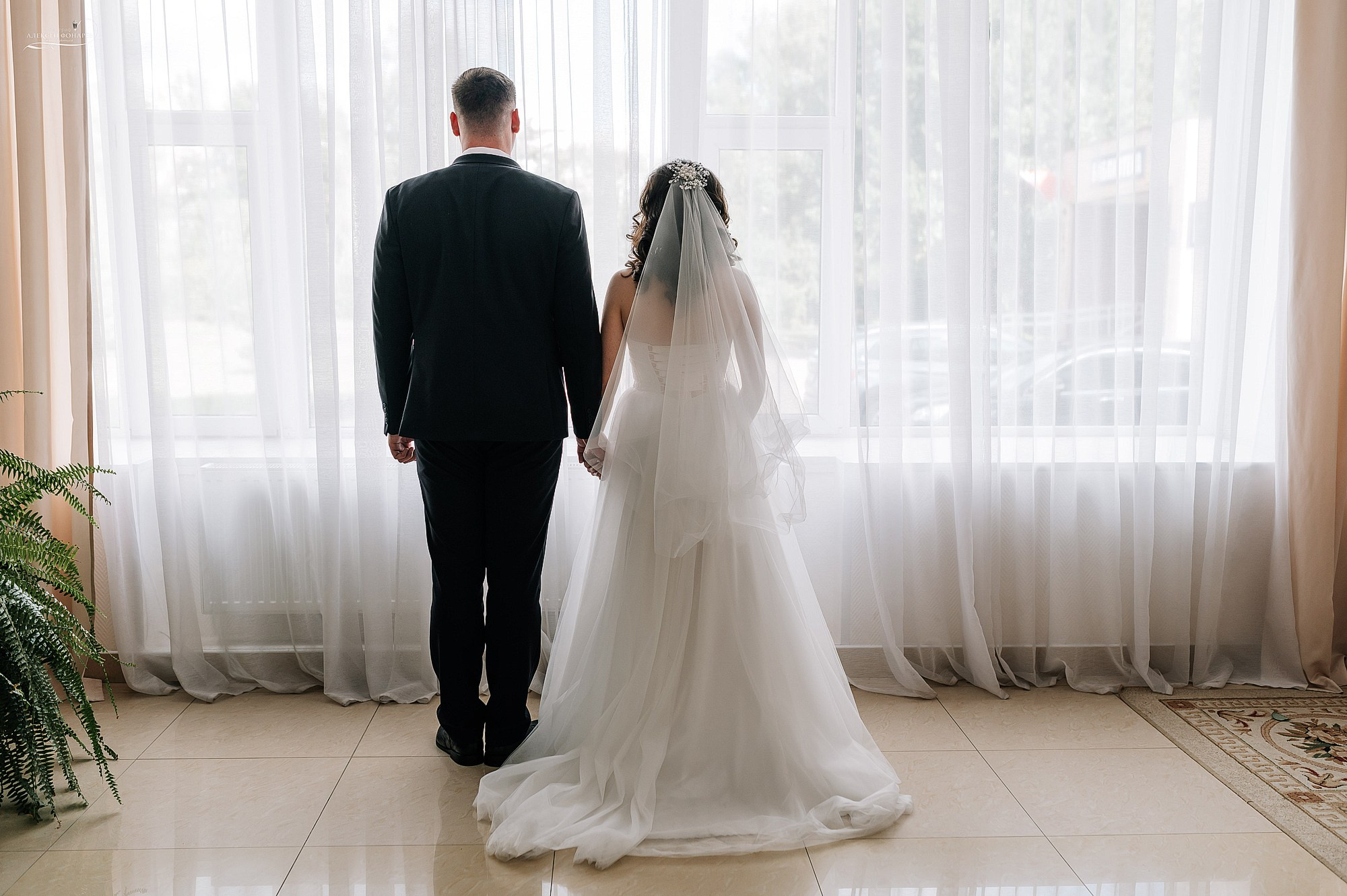 Свадебная прогулка Евгения и Анны в Дубне. Свадебный фотограф в Дубне Алексей Фонарёв