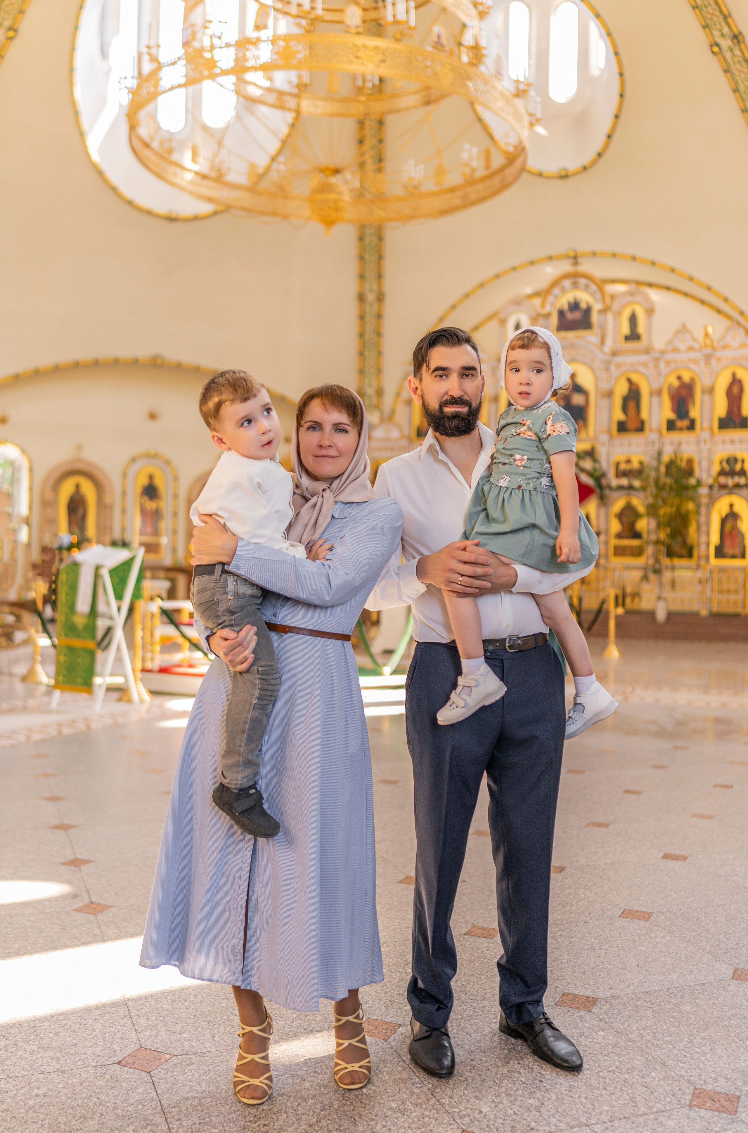 Крещение двойни, Патриаршее Подворье. Семейный фотограф и фотограф на таинства в Москве Юлия Калайджян