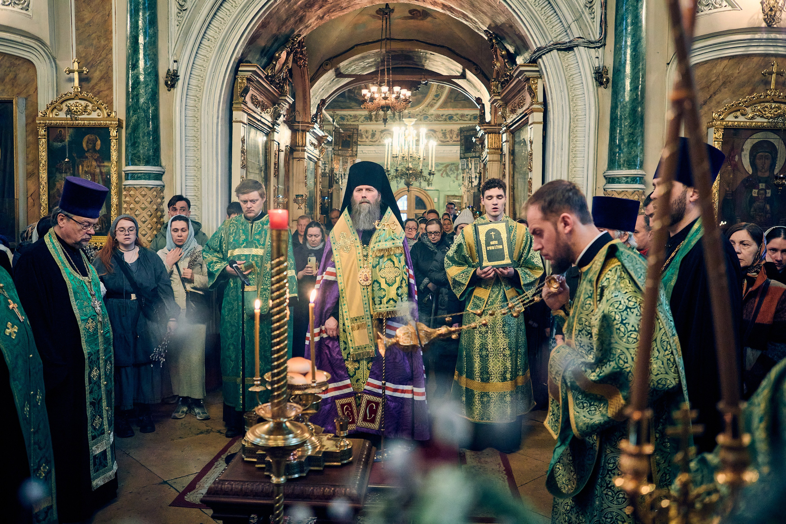 ВСЕНОЩНАЯ НА ВЕРБНОЕ ВОСКРЕСЕНИЕ. DMITRY MOISEENKO — фотограф, художник, топ-стилист