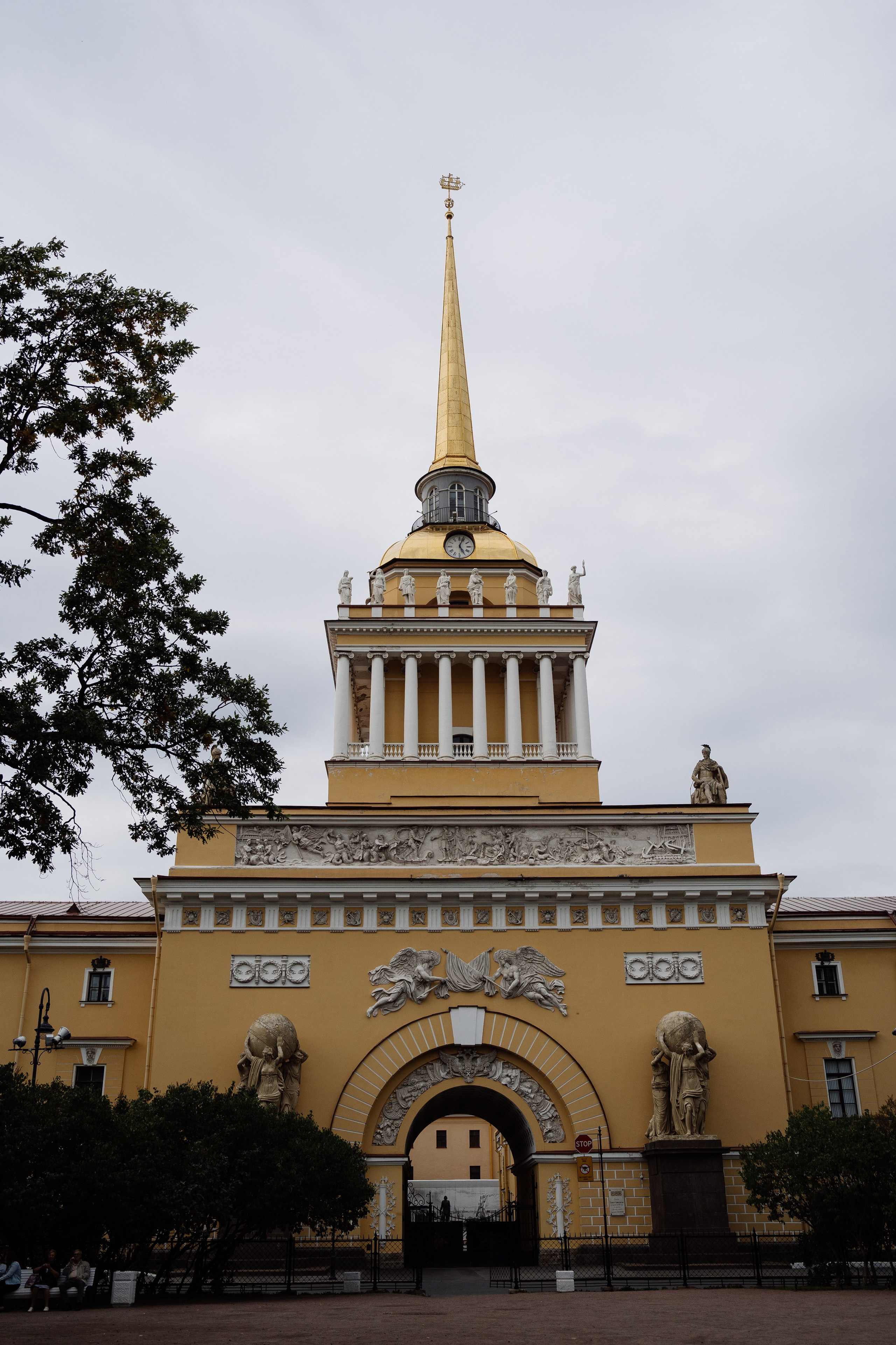 Свадьба в сошиал клабе. Свадебный фотограф организатор в Санкт-Петербурге Ассоль Опарина