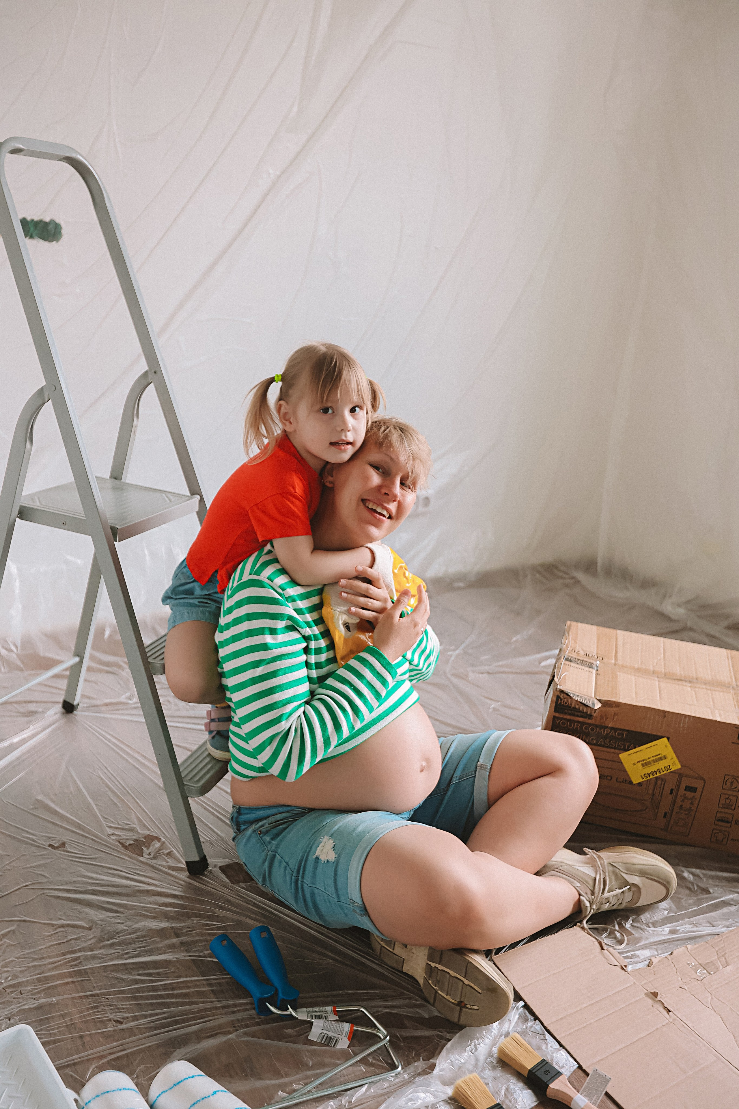 Ремонт. Семейный фотограф Тюмень, фотограф на роды Салмина Мария