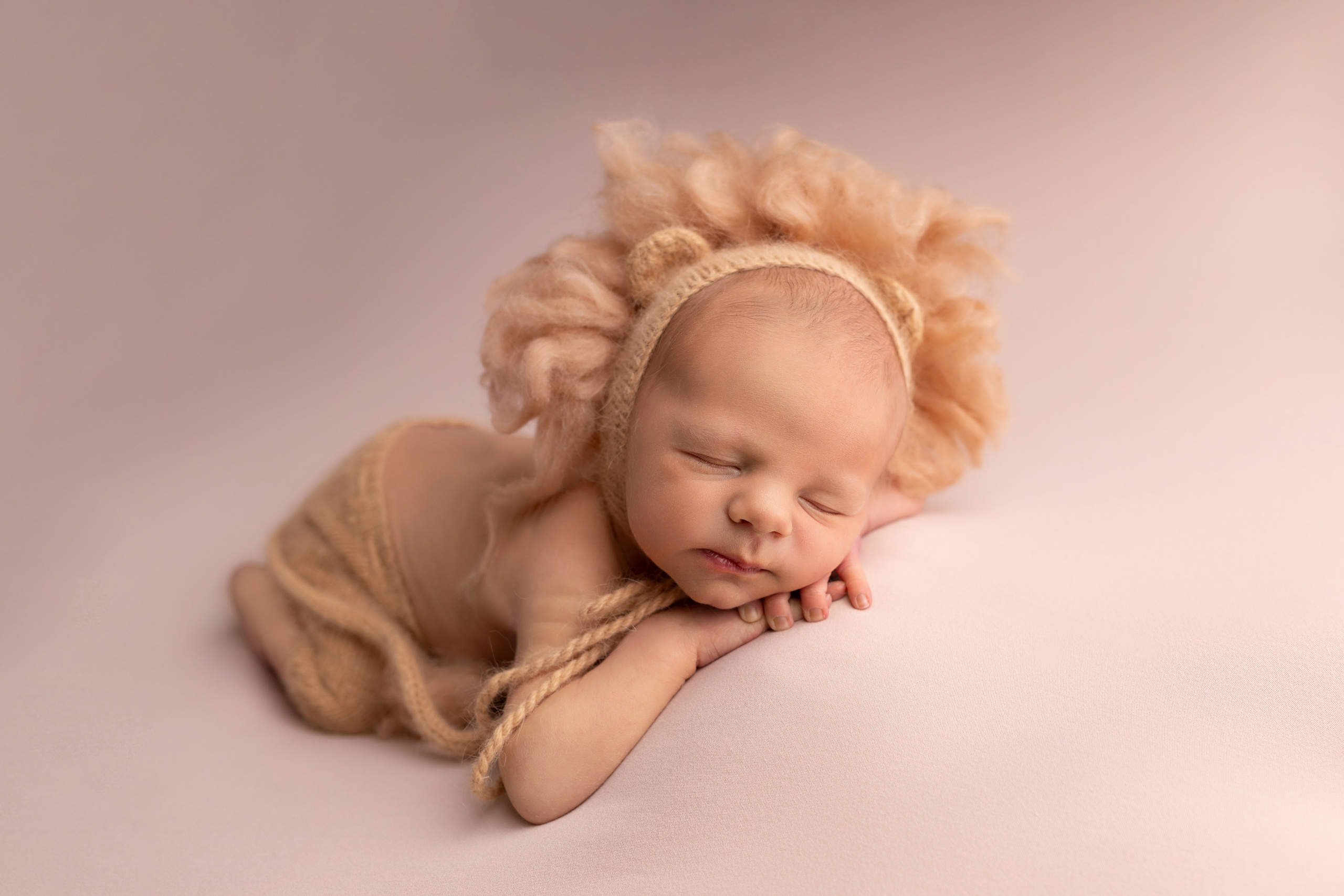 Фотограф новорожденных малышей в Омске и Омской области Эльвира Камаева