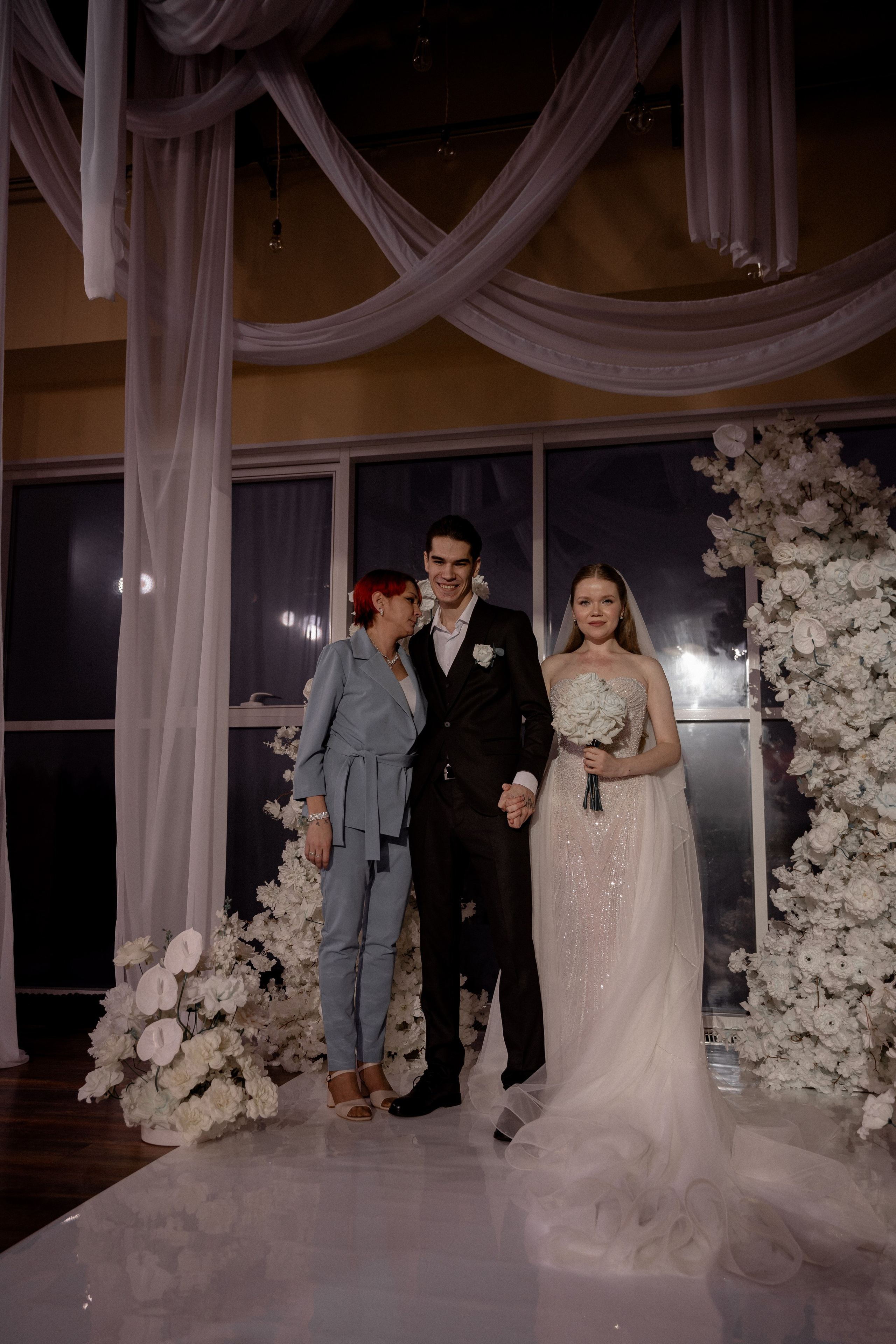 СВАДЕБНАЯ СЬЕМКА СБОРОВ В ОТЕЛЕ И ВЫЕЗД НА ЦЕРЕМОНИЮ (СНЯТО В СИБИРЕ В НИЖНЕВАРТОВСКЕ). Профессиональный фотограф, Санкт-Петербург — Виктория Богомолова