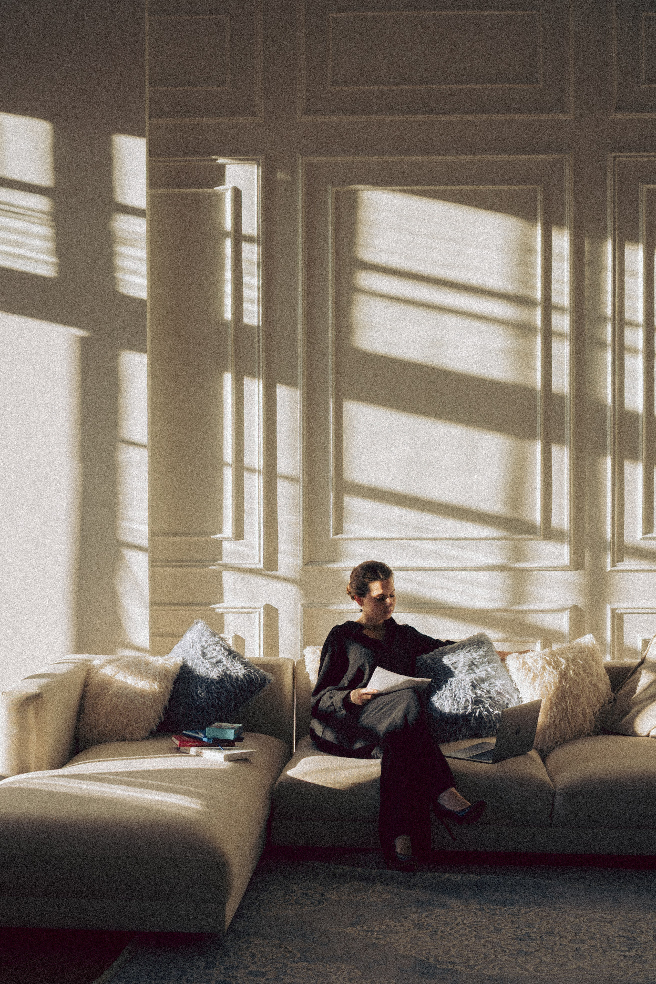 ФОТОСЕСИИЯ В СТУДИИ ДЛЯ ДЕВУШКИ ПСИХОЛОГА. Профессиональный фотограф, Санкт-Петербург — Виктория Богомолова