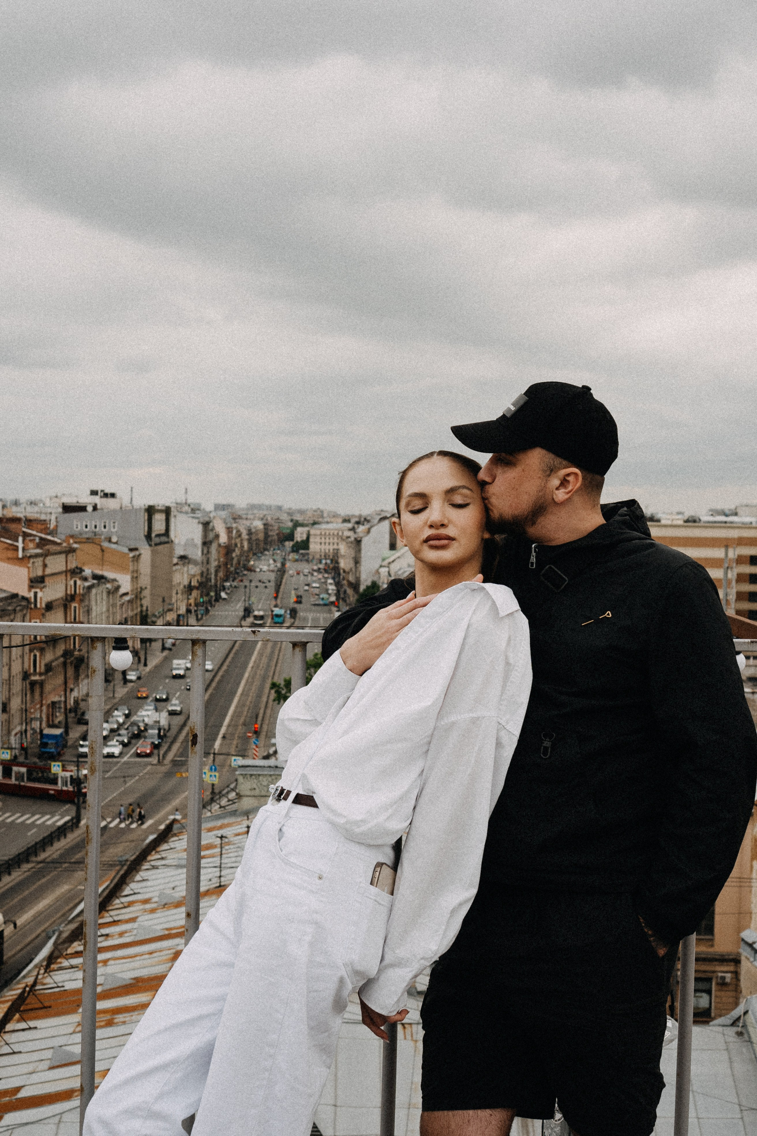 МЫ ГУЛЯЛИ ПРО КРЫШАМ ПИТЕРА. Профессиональный фотограф, Санкт-Петербург — Виктория Богомолова