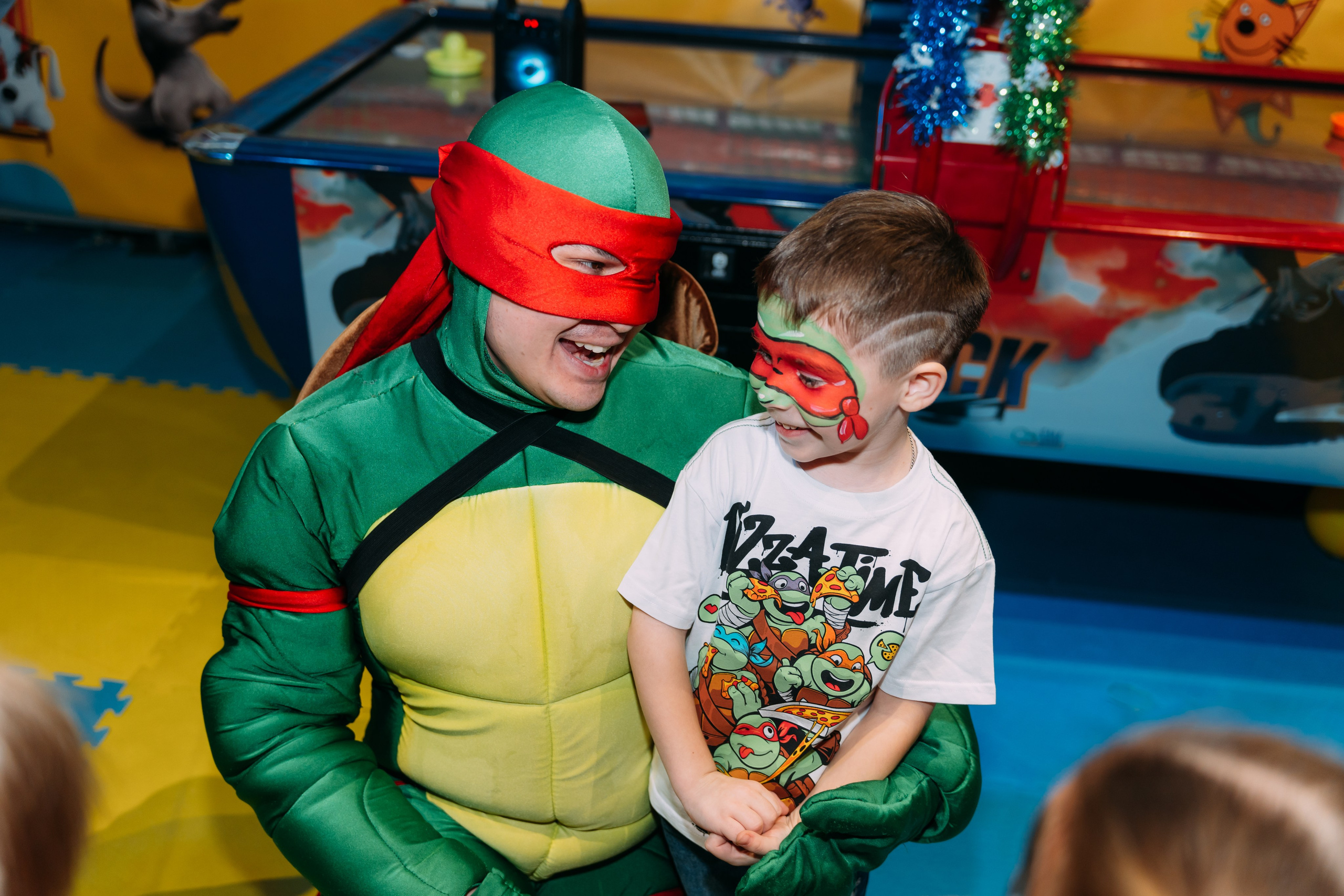 День рождения в игровой. СВАДЕБНЫЙ ФОТОГРАФ КРАСНОЯРСК