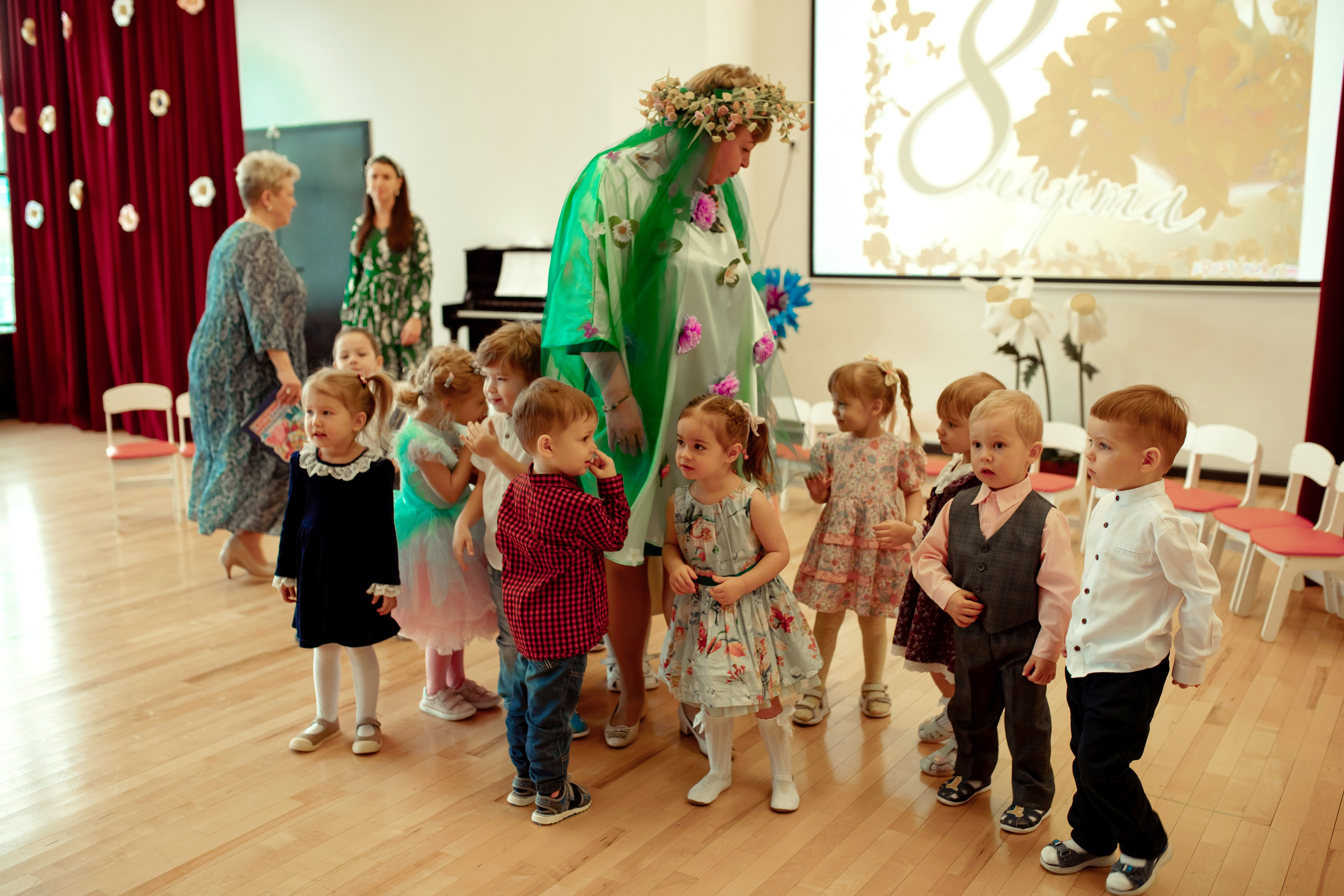 Праздник весны в детском саду. Семейный и детский фотограф в Москве Дорогова Екатерина