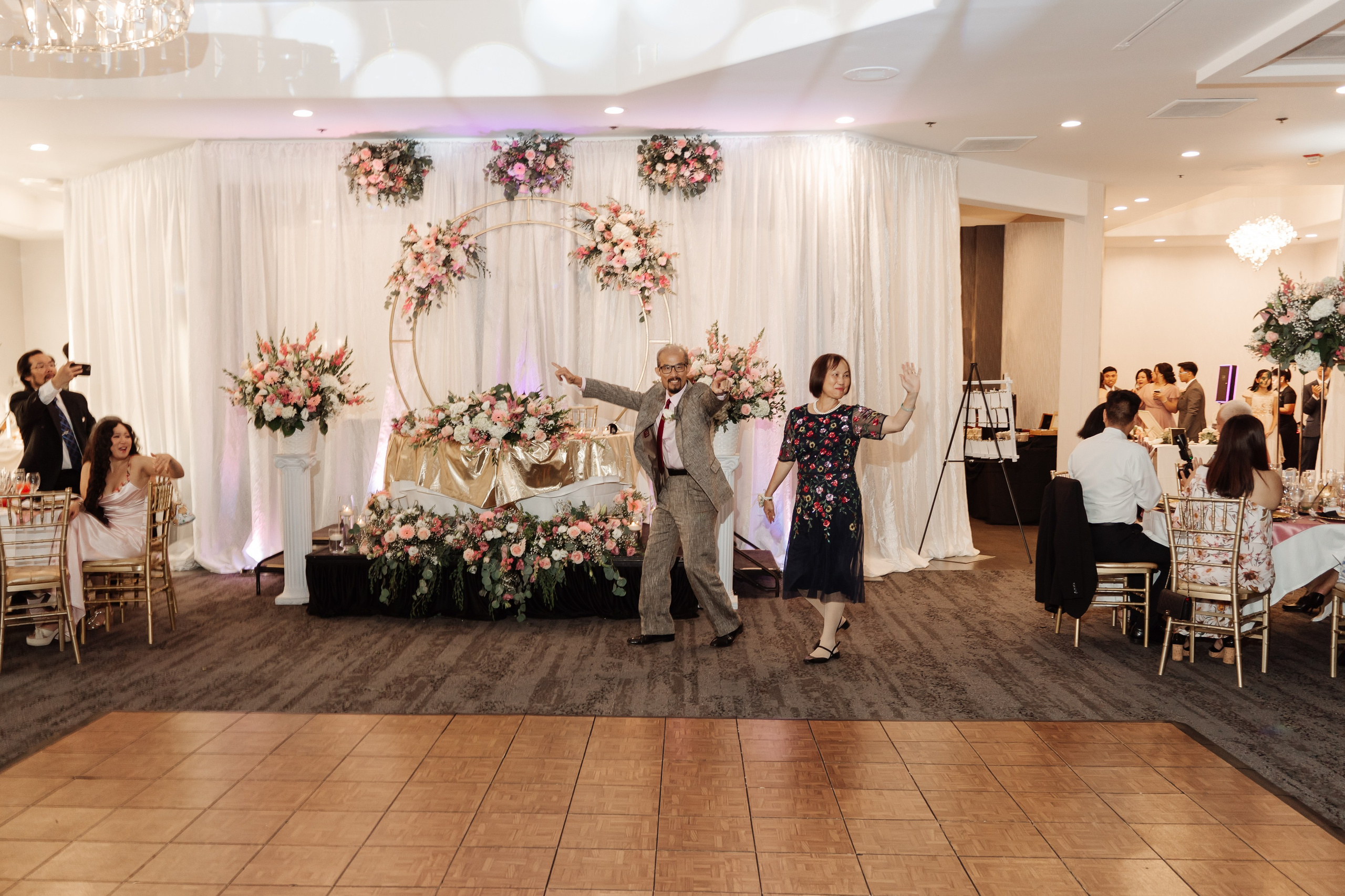 2025-08-16_AndreaChristopher. Ретушер Зенькевич Света