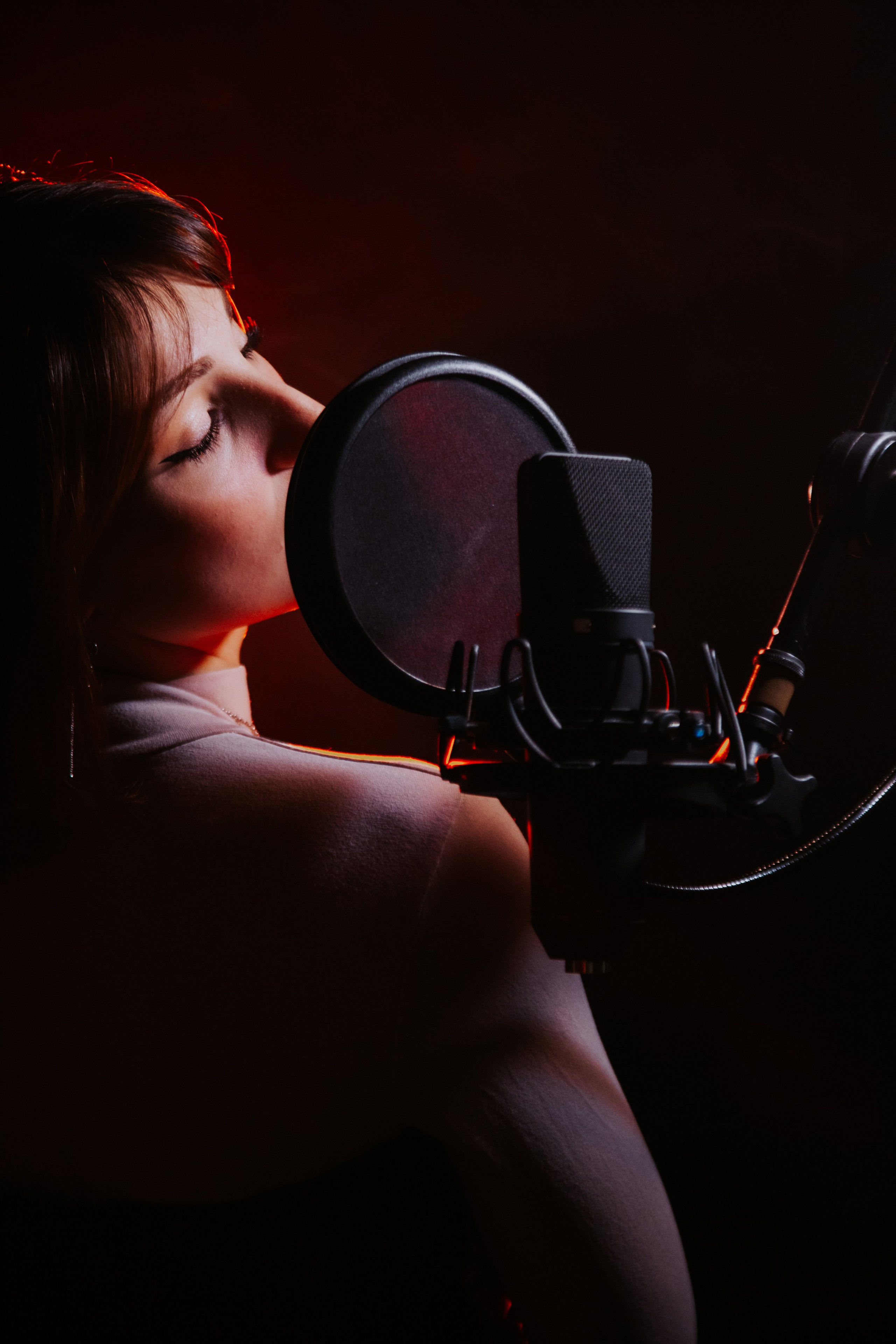 Певица ANDZH. Семейный, личный фотограф и видеограф в Москве Бакхаус Артем