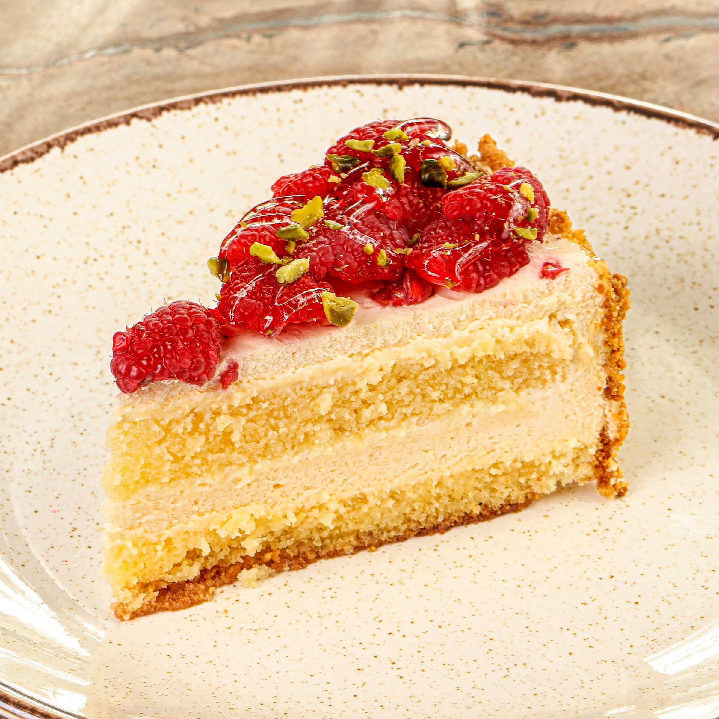 Фотосъемка десертов и выпечки. Заказ по тел.: +7 (906) 006-90-22. Фуд-фотограф Андрей Старостин — съемка еды в Москве. 9000 руб. в час