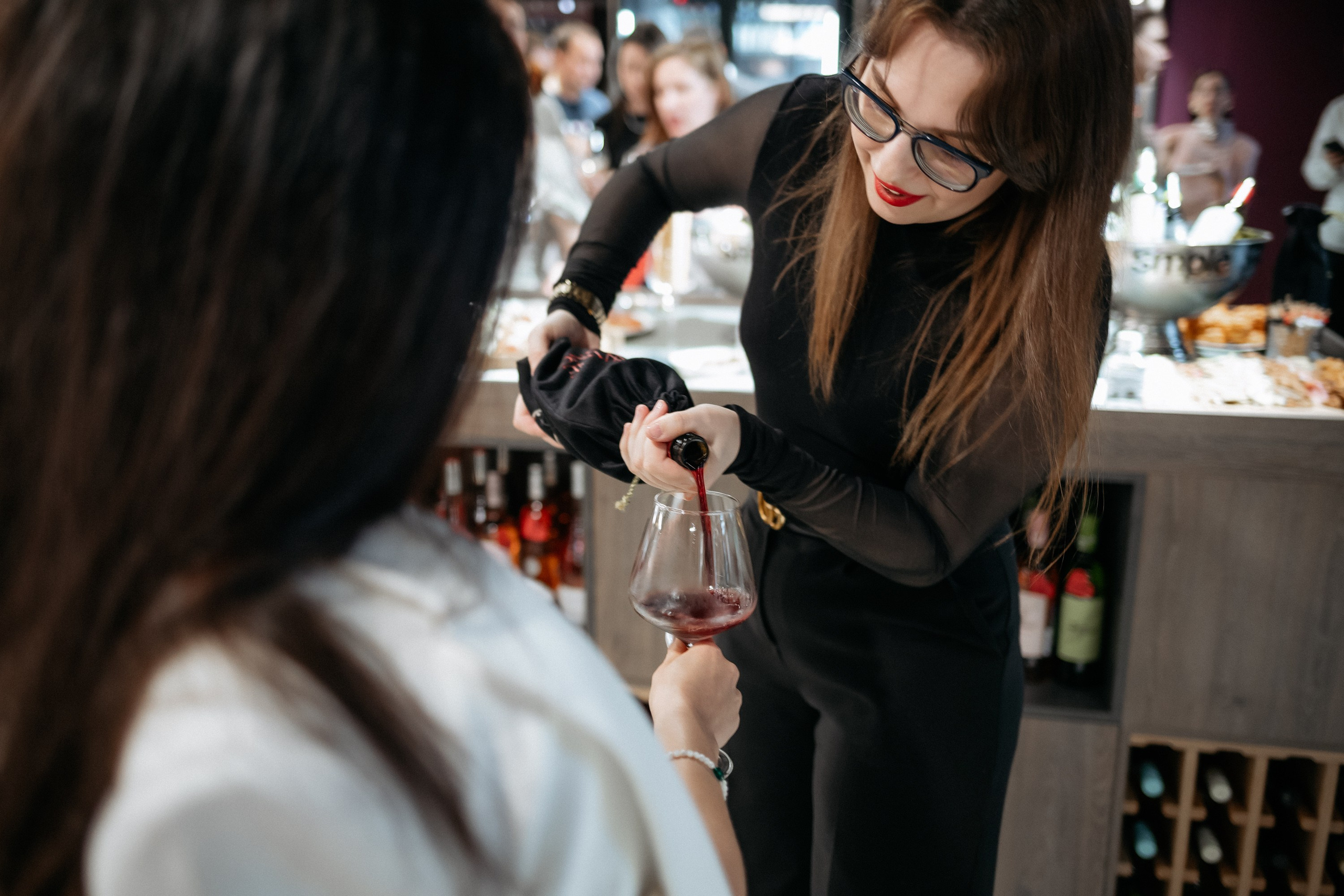 BY SIMPLE ВИНОТЕКА — ОТКРЫТИЕ. СВОИ. ФОТООТЧЕТЫ-СОБЫТИЯ-МЕСТА