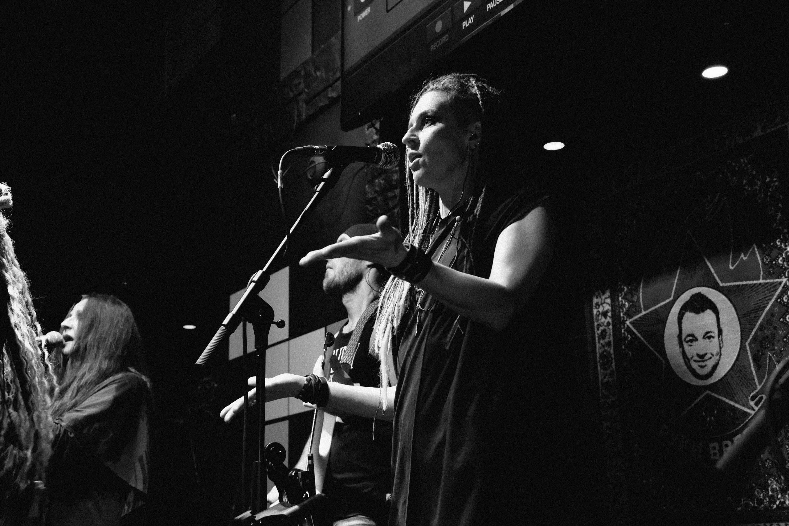 Концерт. Фотограф и видеограф в Тюмени Анна Жагорина, ваши фото еще не отдавали так быстро!