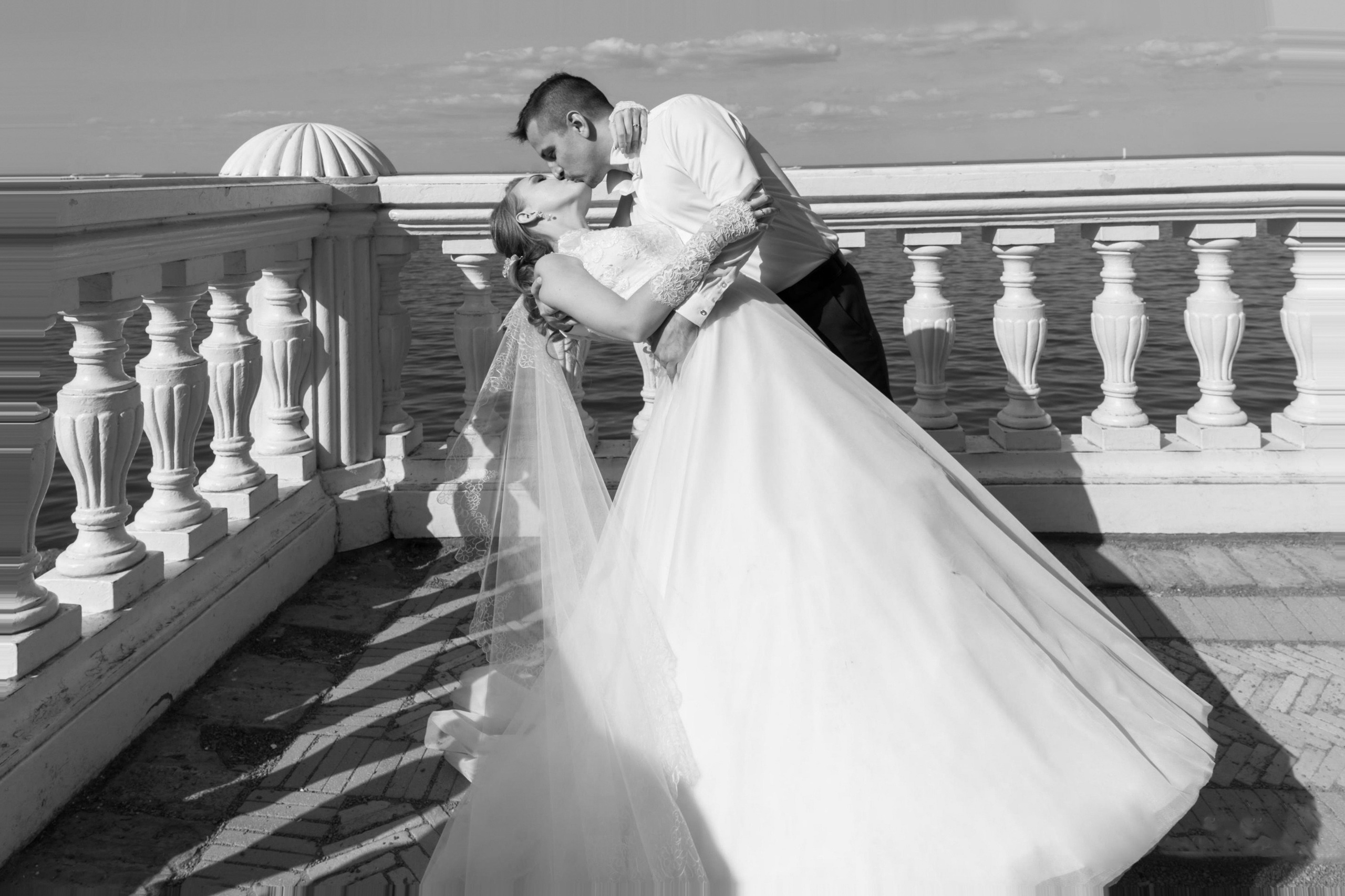 Регистрация в Петергофе, прогулка на метеоре. Елизавета и Роман. Свадебный, семейный и контент фотограф в Санкт- Петербурге Елена Грие