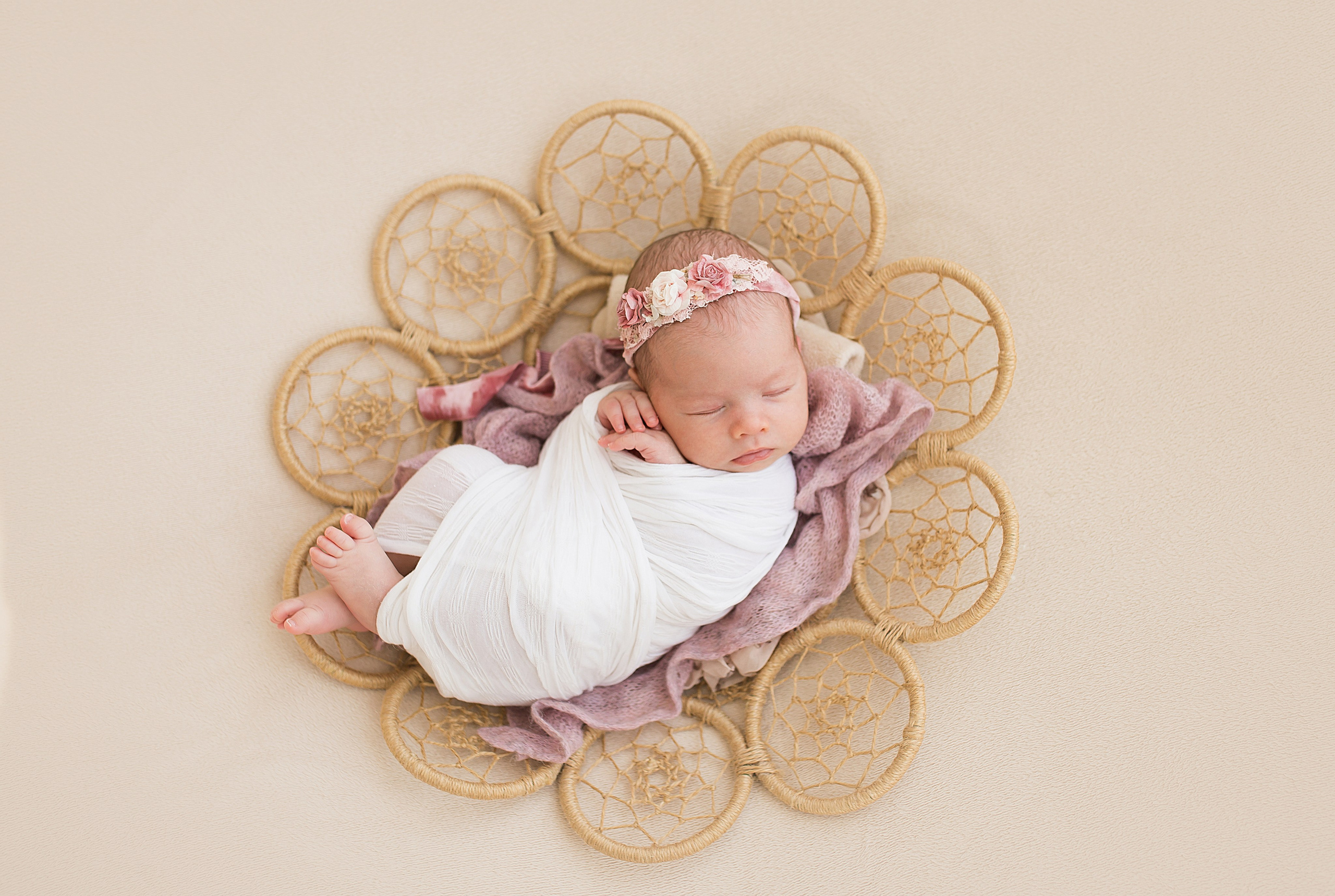 Фотосессия новорождённого. Фотограф новорождённых малышей и детский фотограф В Казани Лана Максим