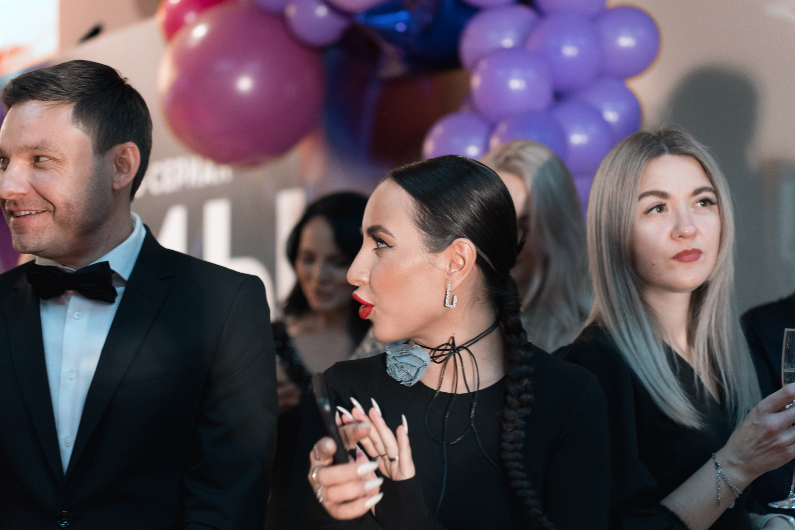 Веб-сериал «МЫ». Для тех, кто не ждёт удачи, а создаёт её. Каждая фотосессия — это твой момент, твой стиль, твой успех. 📸